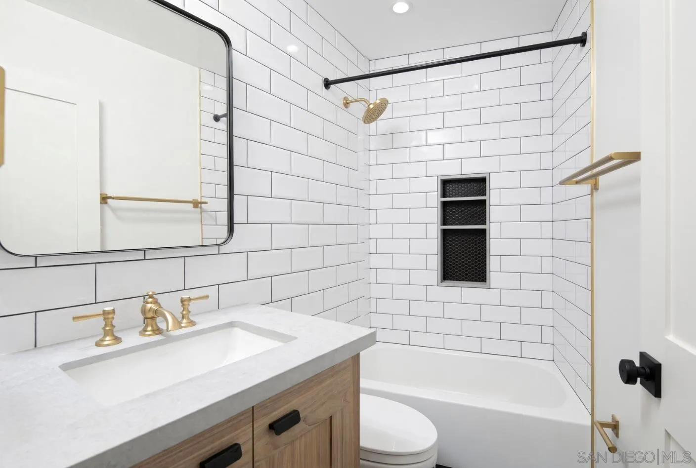 https://cdn.realtyfeed.com/cdn/127/260022463/c27888264334749aa006b8b0de151b71.webp