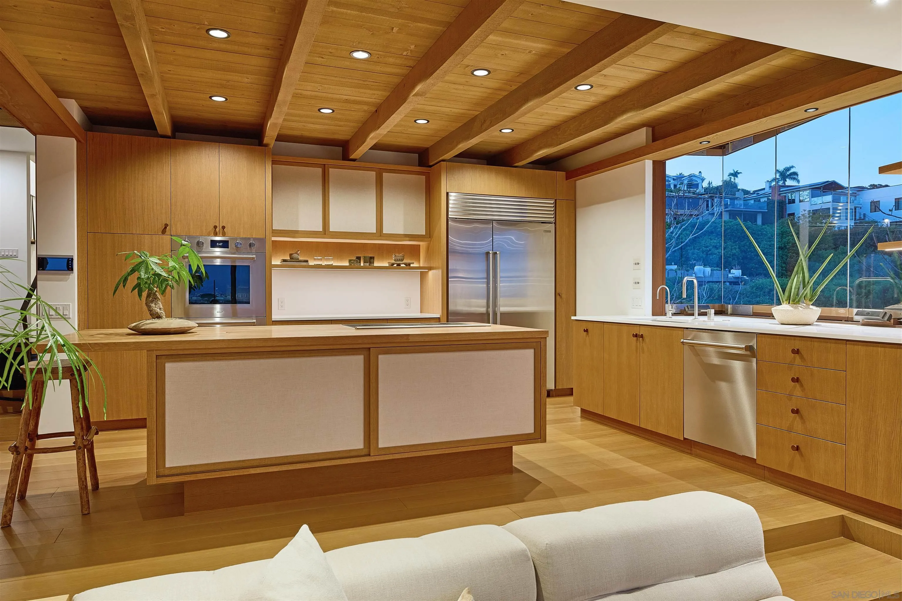 https://cdn.realtyfeed.com/cdn/127/260022466/309fe8c247a196791a473fadee7a1e97.webp