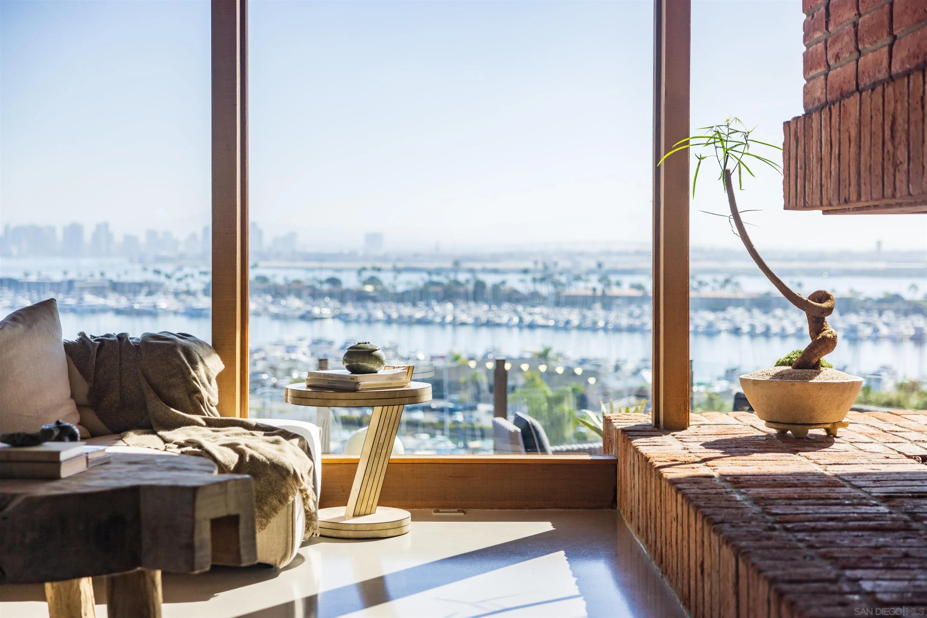 https://cdn.realtyfeed.com/cdn/127/260022466/5d163d43d429a21a607eb97213ab5f98.webp