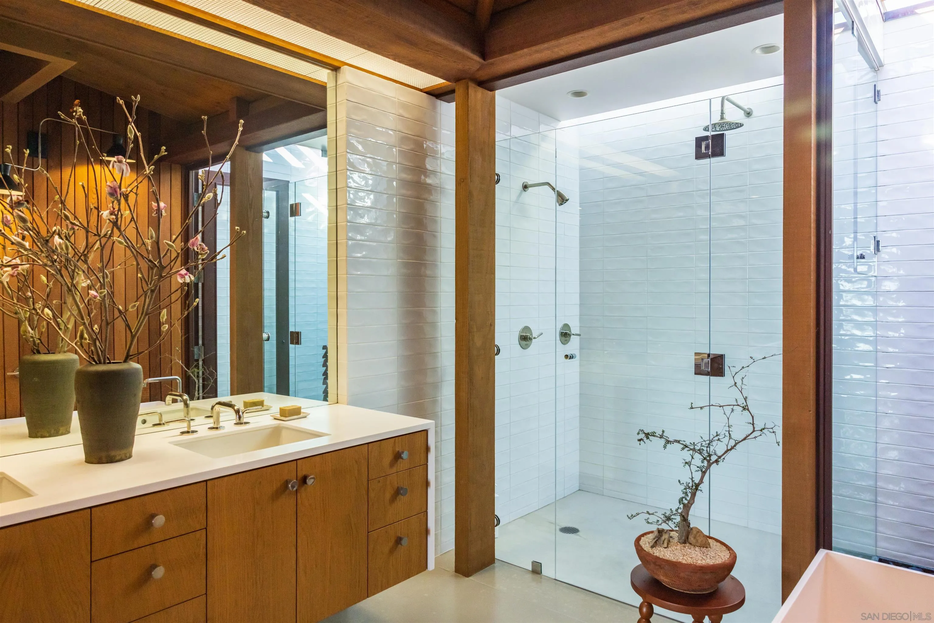 https://cdn.realtyfeed.com/cdn/127/260022466/60719cdd0fa497d467aa775ba0de3509.webp