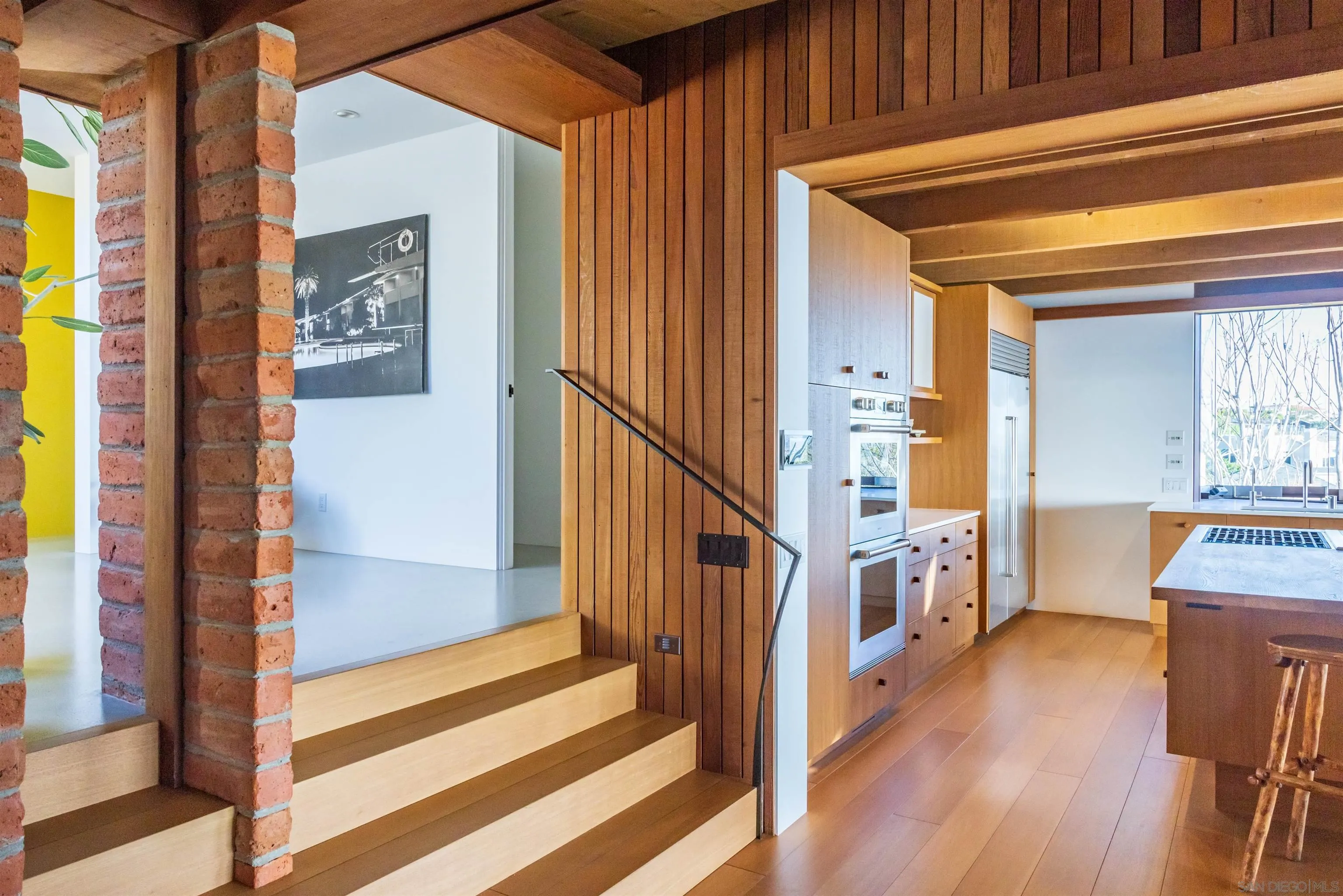 https://cdn.realtyfeed.com/cdn/127/260022466/b202ca1c46281f9fac24d71b49450aaa.webp