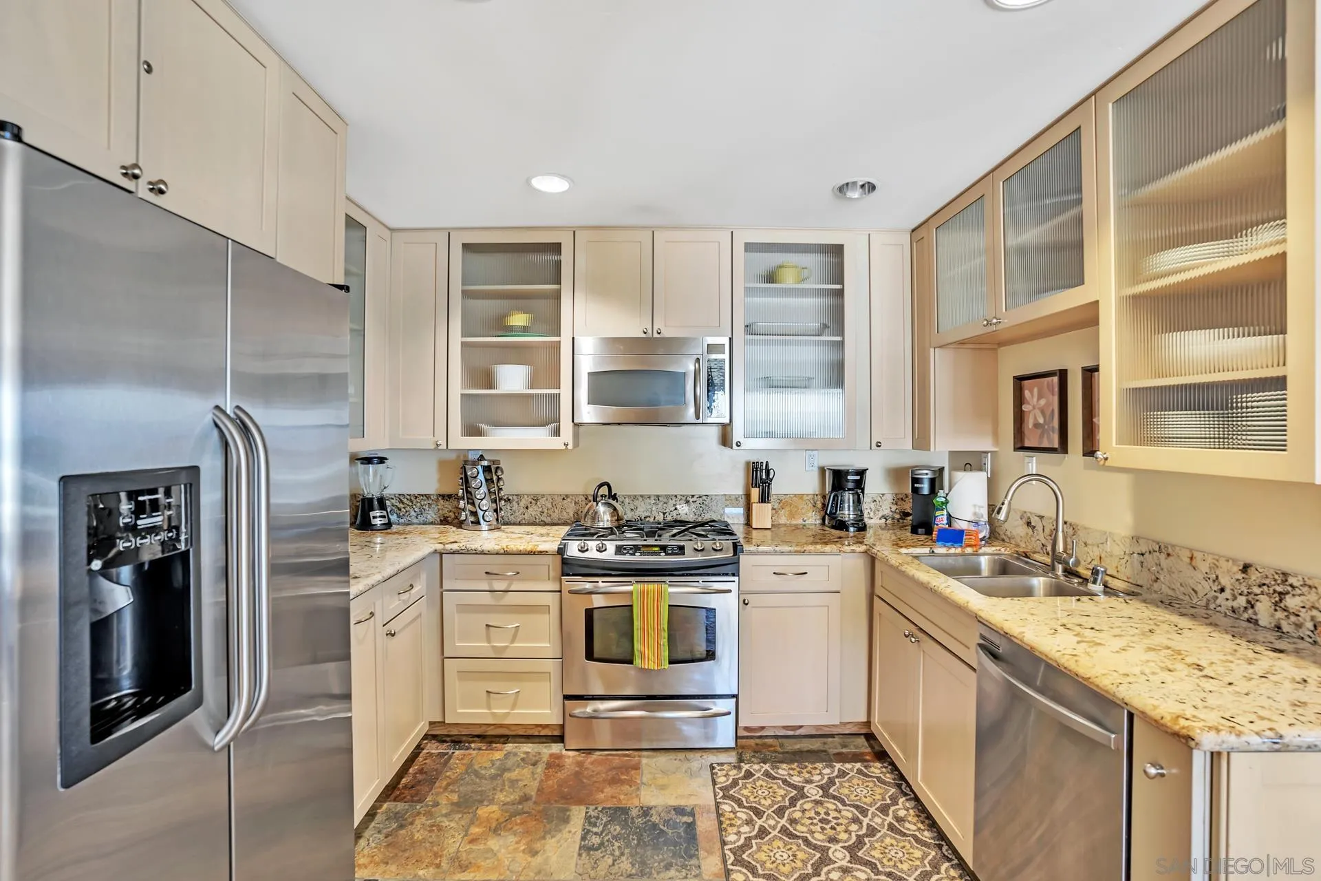 https://cdn.realtyfeed.com/cdn/127/260022475/e2ea4ac8d9beda4d3ecedef1532e7ee8.webp