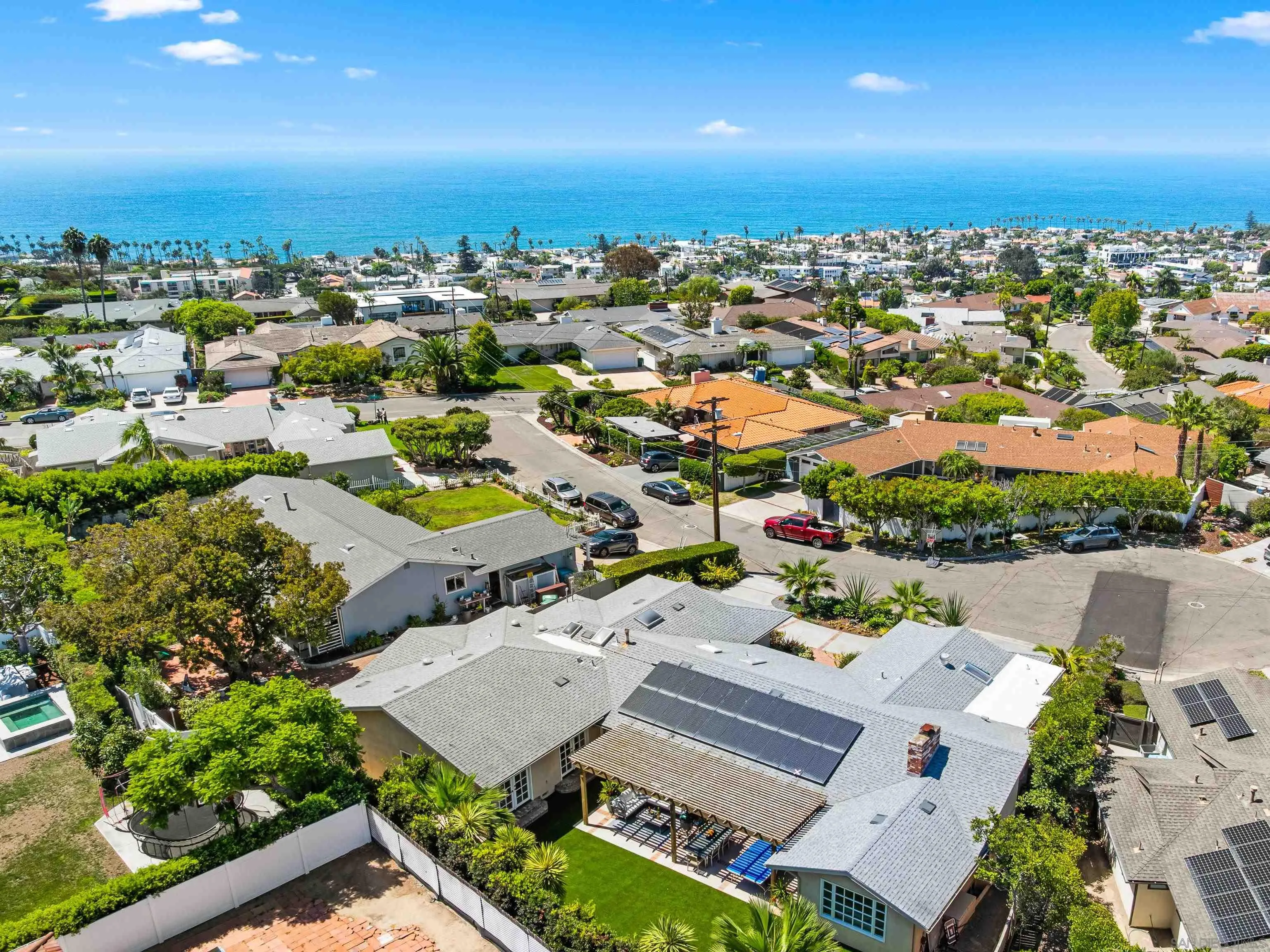 https://cdn.realtyfeed.com/cdn/127/260022480/2bd983a9efb968be6cb03b0ef34c4781.webp
