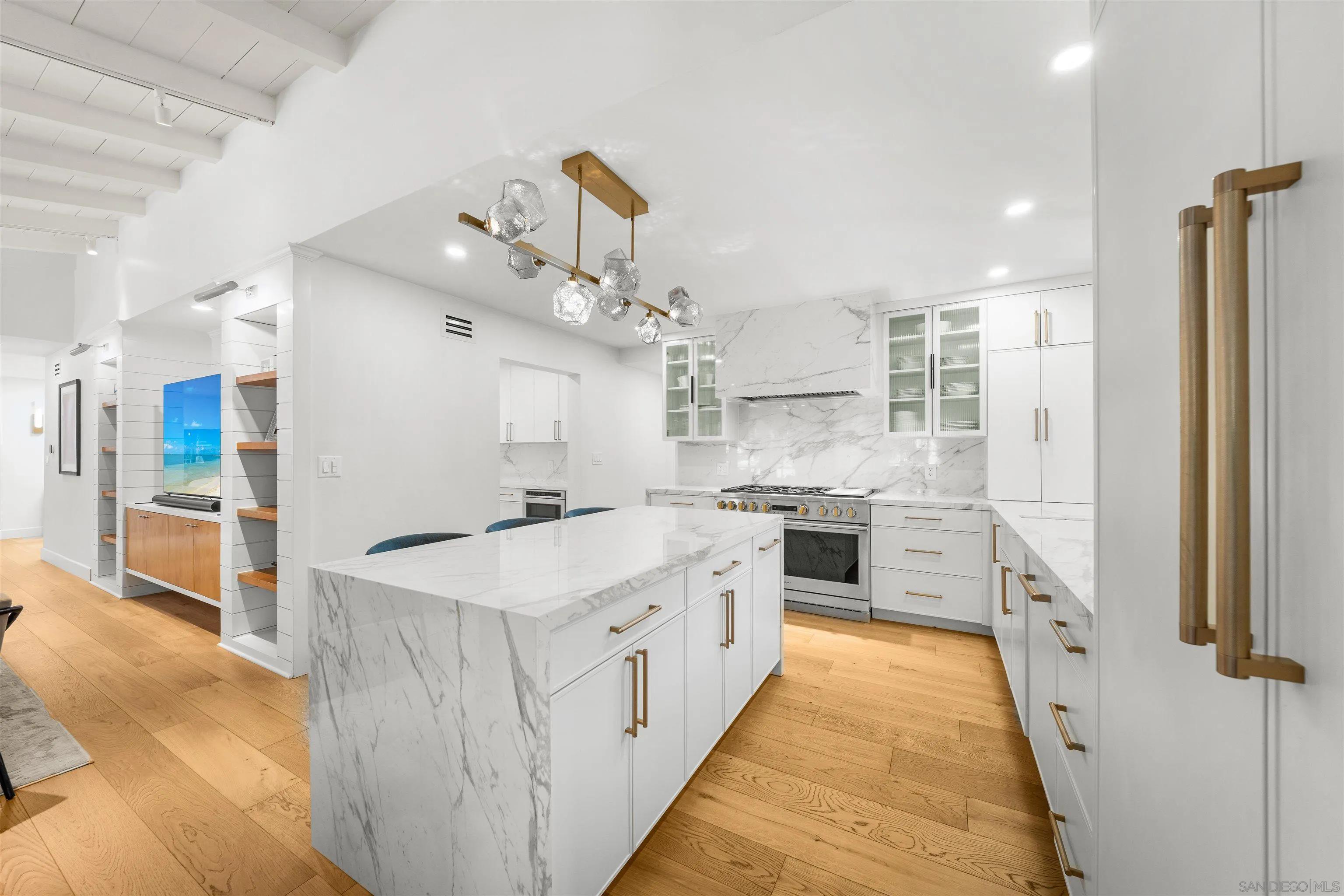 https://cdn.realtyfeed.com/cdn/127/260022480/7398a93262f9ae0b452d7e7acbead9ae.webp