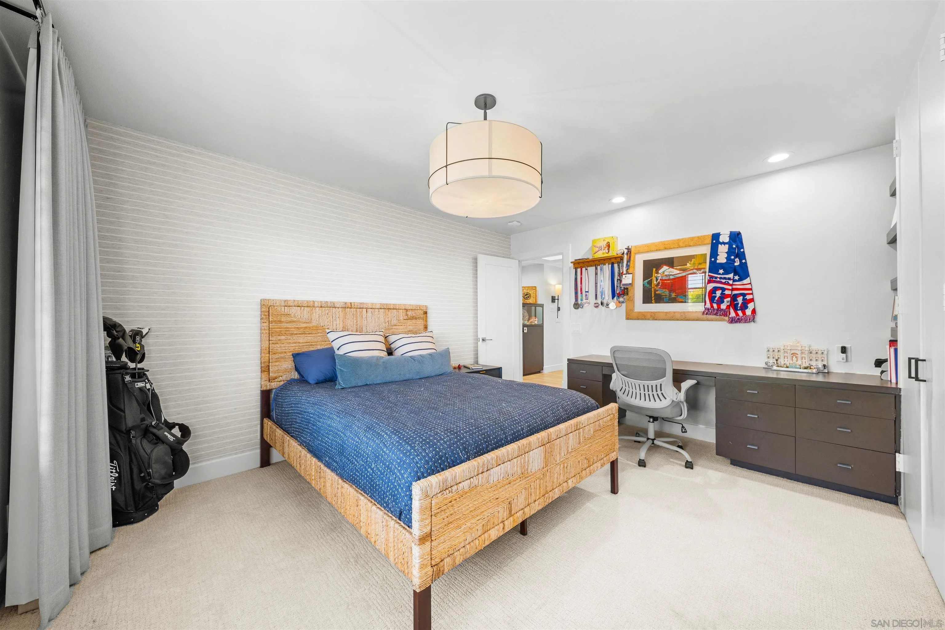 https://cdn.realtyfeed.com/cdn/127/260022480/bdc7a9e7be8afa6e2962840542f16551.webp