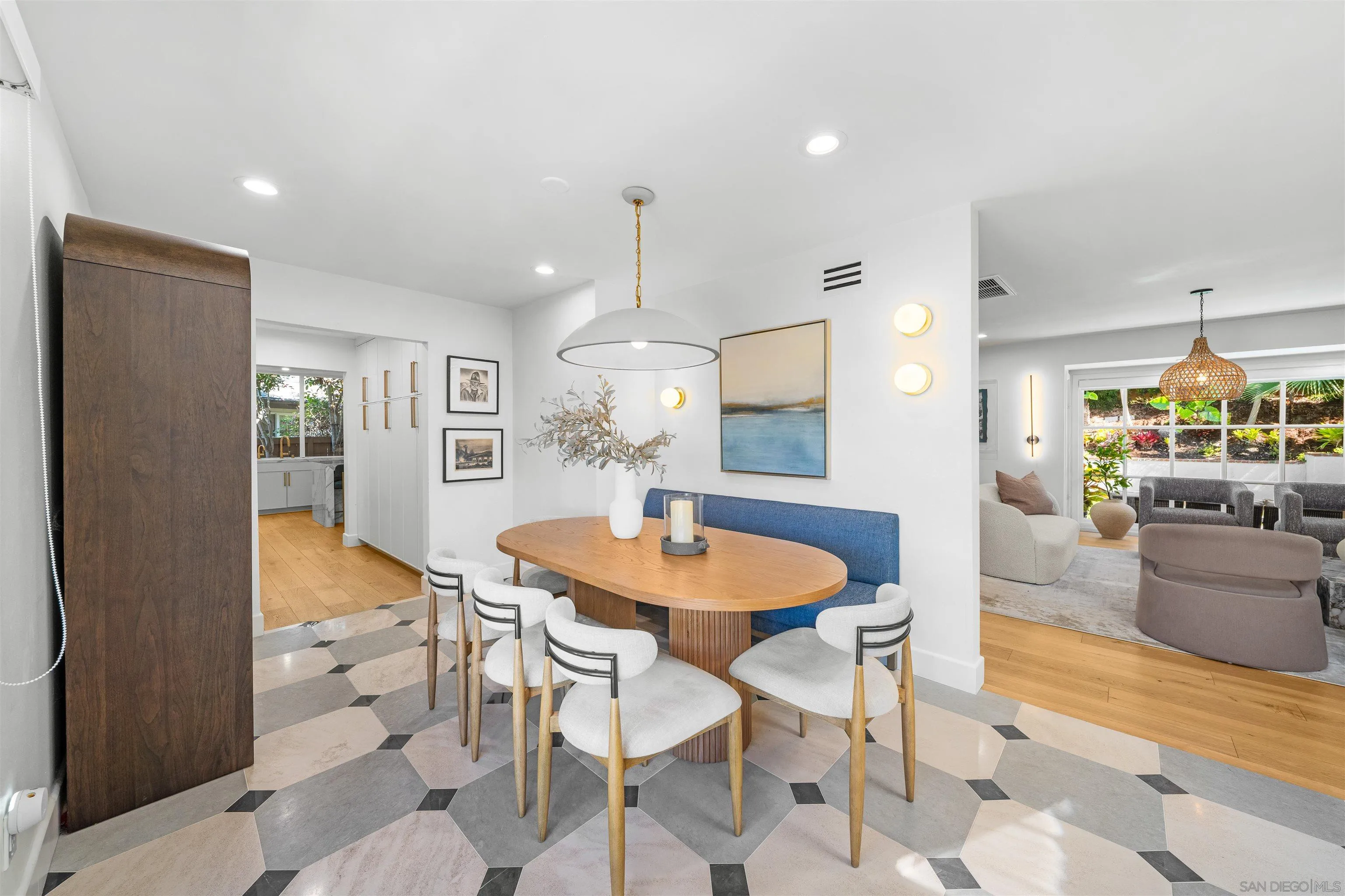 https://cdn.realtyfeed.com/cdn/127/260022480/dc47c609928e496cf74906679b02878b.webp