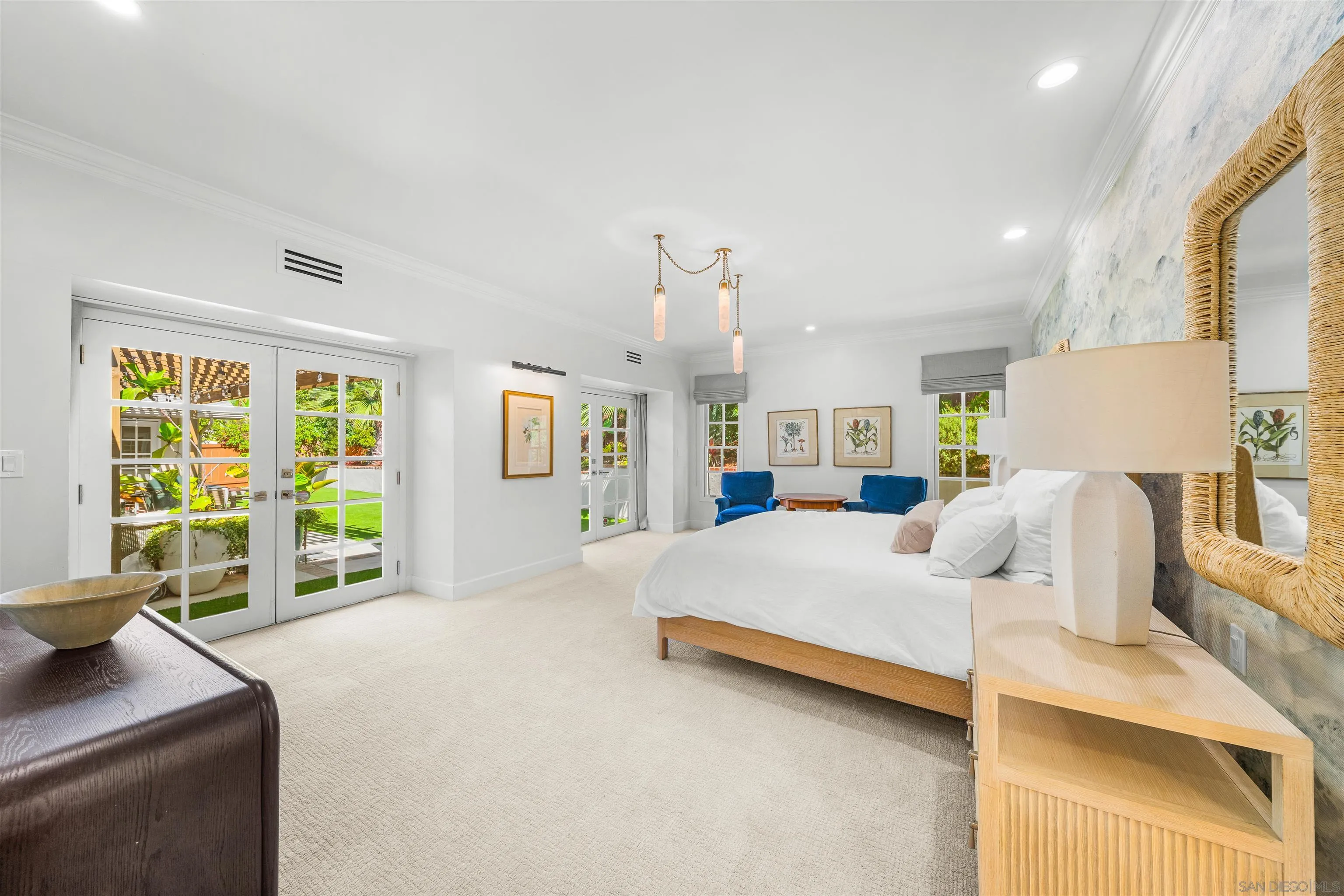 https://cdn.realtyfeed.com/cdn/127/260022480/f3309bfcb39972428c47fea4c129059a.webp