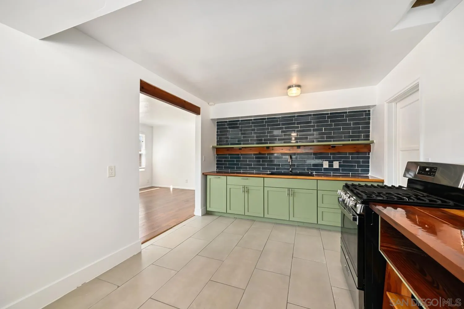 6074 Rock St, San Diego, CA 92115 - Photo 3 of 27, San Diego, CA