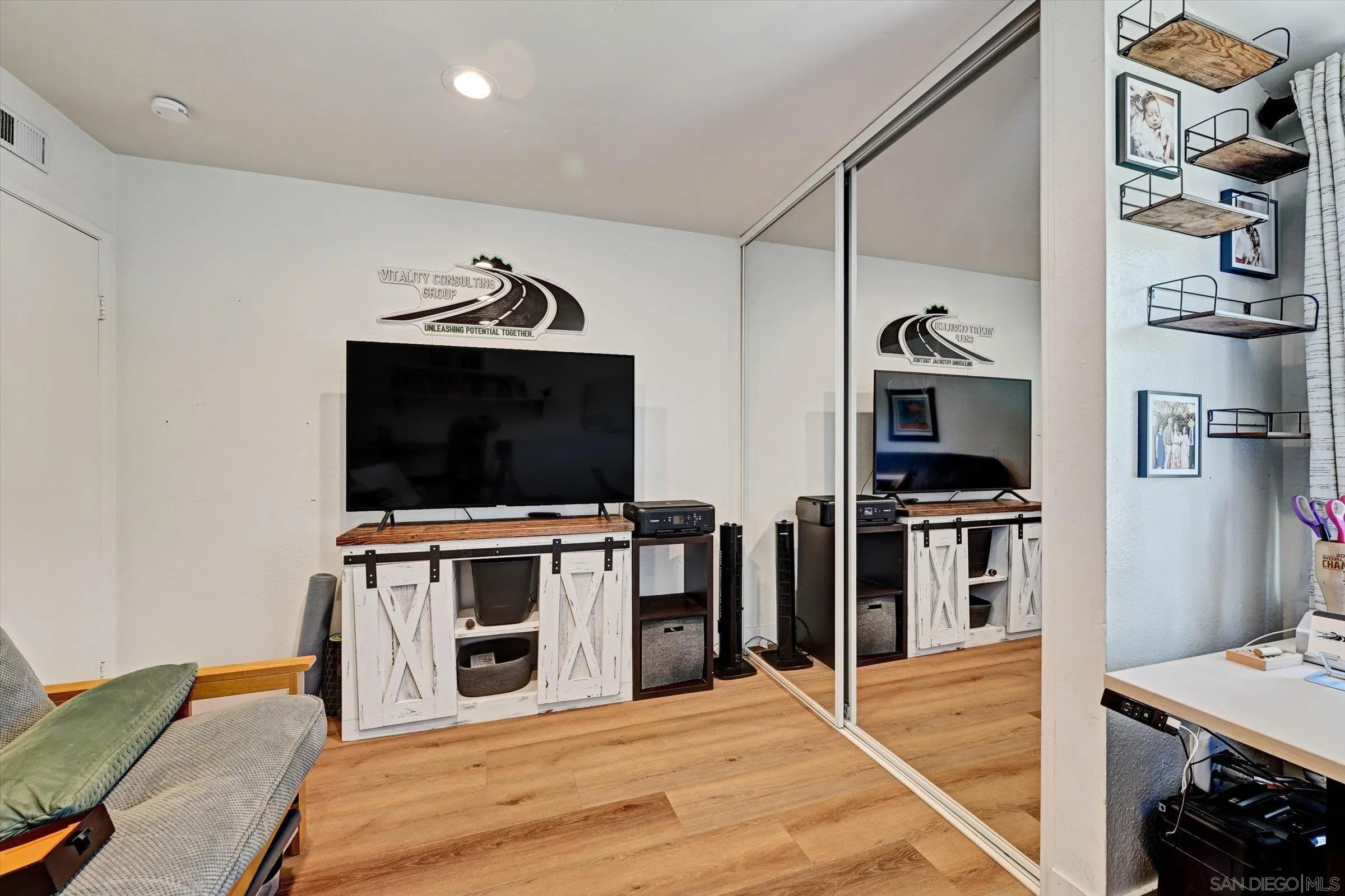 https://cdn.realtyfeed.com/cdn/127/260022490/1238ca5c2a6c7ad2eb9dcbff71f67bf8.webp