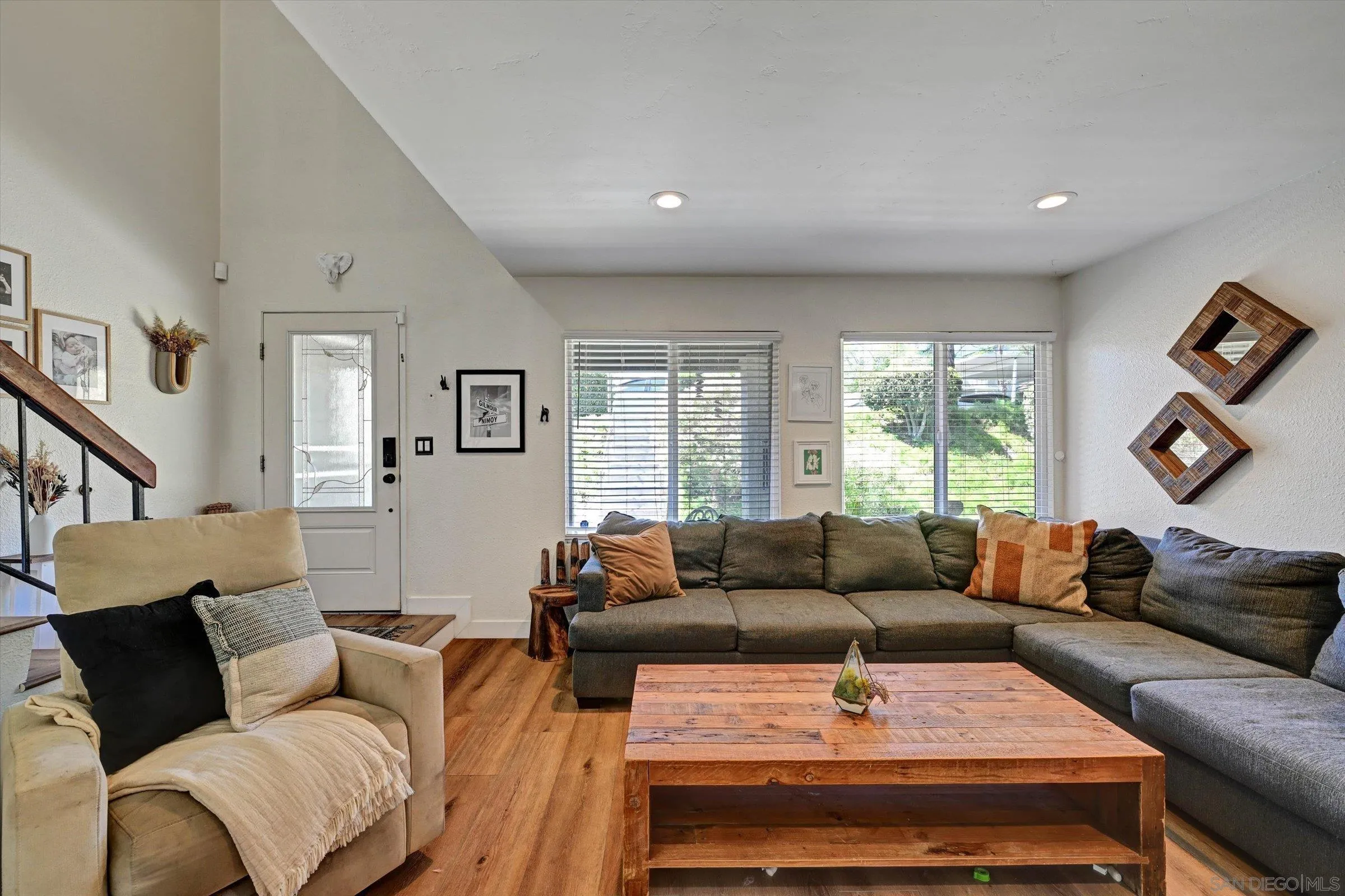 https://cdn.realtyfeed.com/cdn/127/260022490/39ce57465a1fb78cdf6d4eb5395a0813.webp