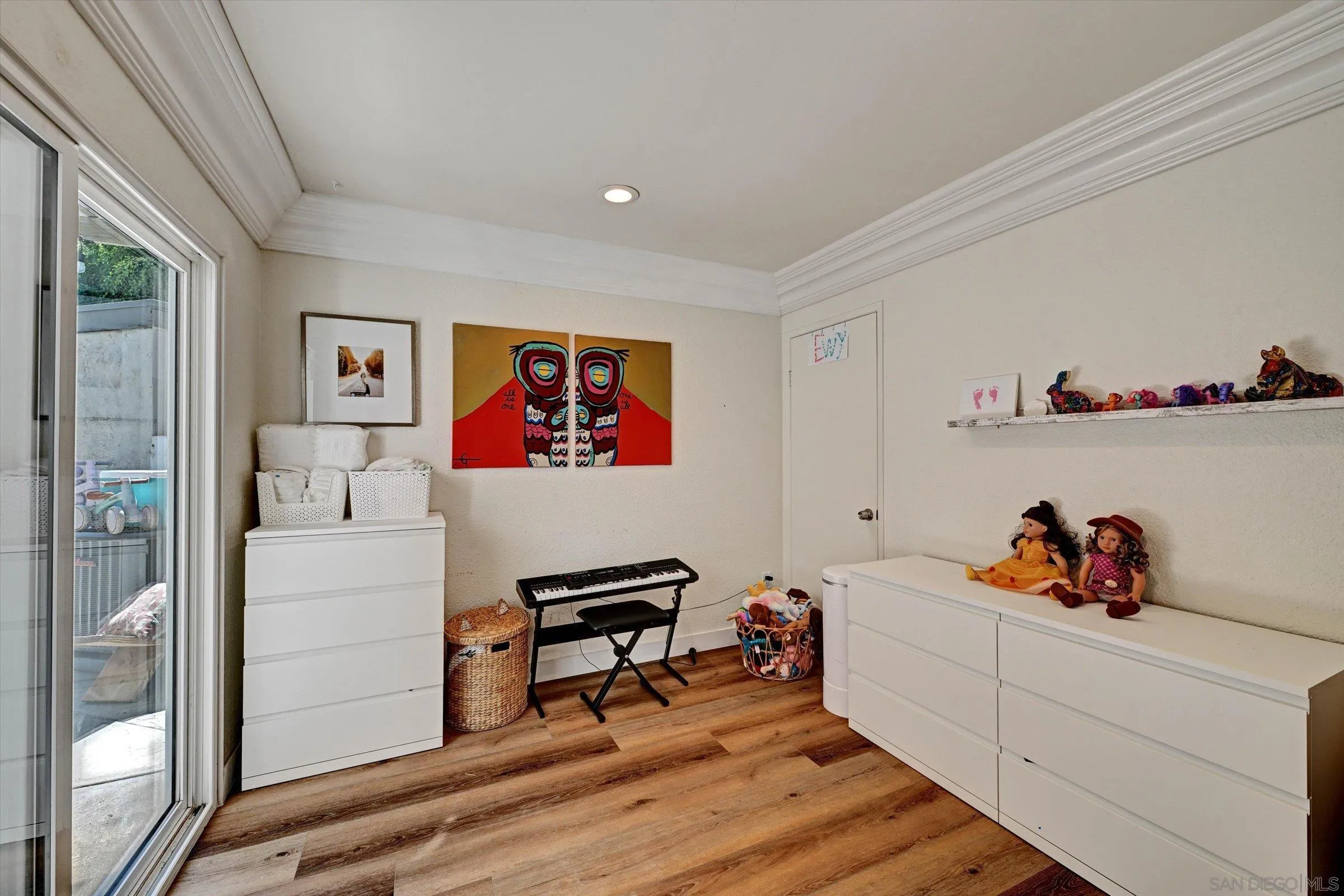 https://cdn.realtyfeed.com/cdn/127/260022490/4d1d5eb5dd69c41a62e5a6763f2d08f7.webp