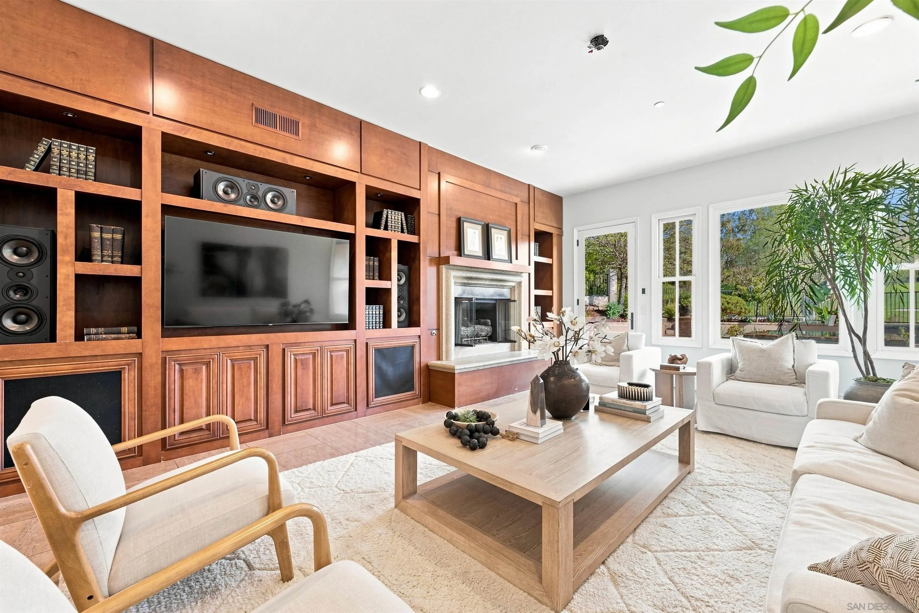 https://cdn.realtyfeed.com/cdn/127/260022493/0ed0a0865a45f4796960fa3f3101971a.webp