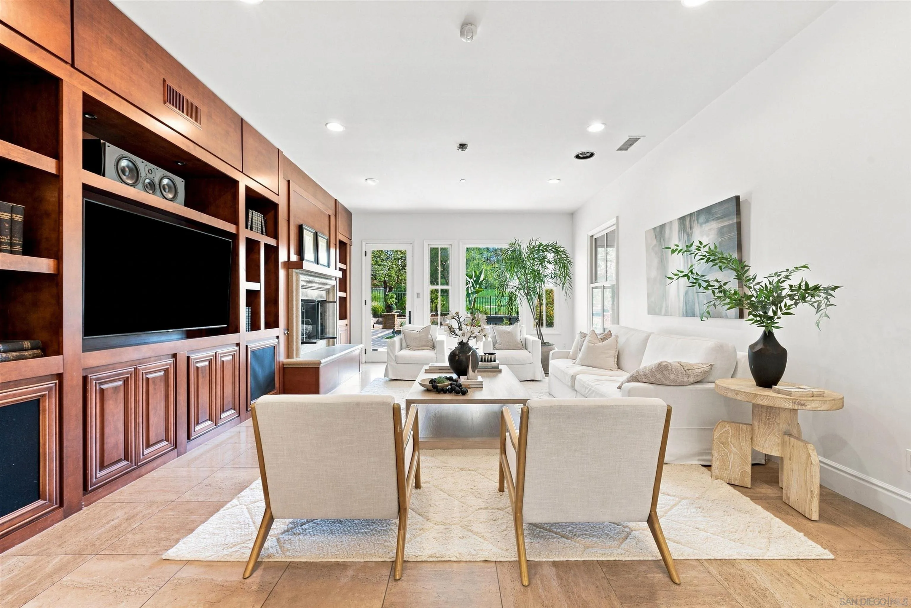 https://cdn.realtyfeed.com/cdn/127/260022493/22e2e1c545cc04d42031c13f301090db.webp