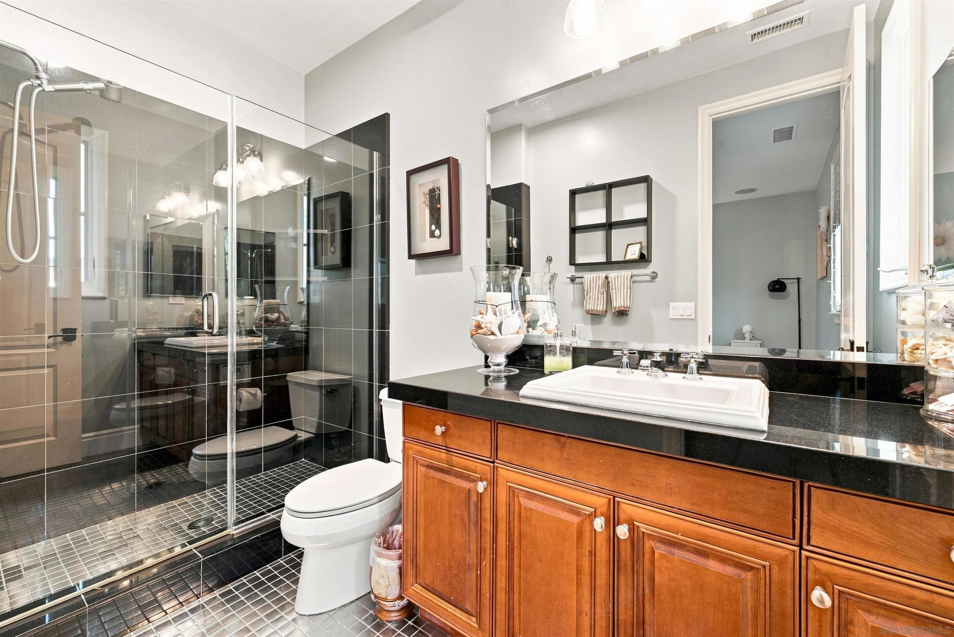 https://cdn.realtyfeed.com/cdn/127/260022493/362d0cb5825c6f7d9ede473f3136b005.webp