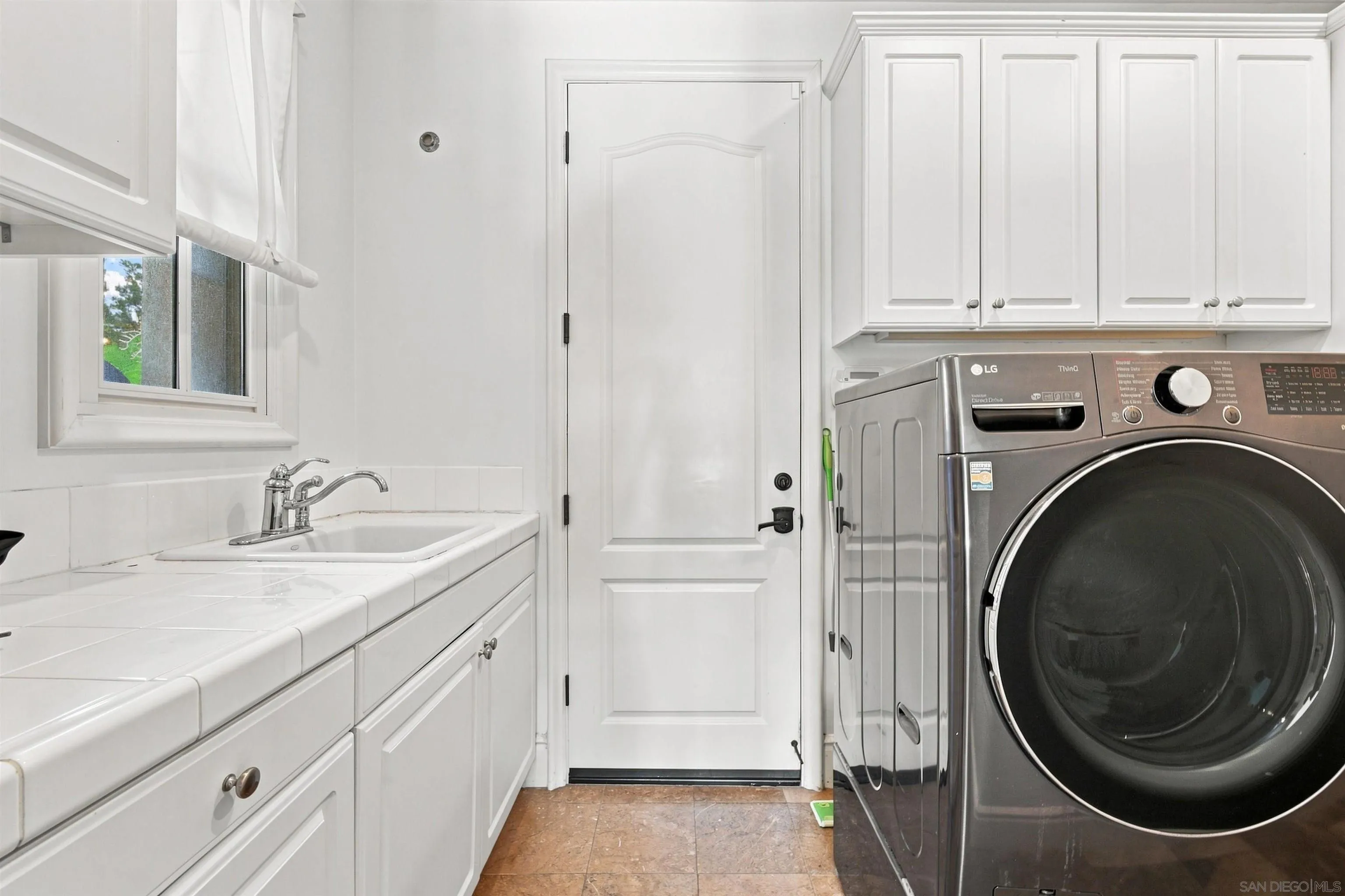 https://cdn.realtyfeed.com/cdn/127/260022493/509f50b0214f3f4409b4e3b1c8125a44.webp