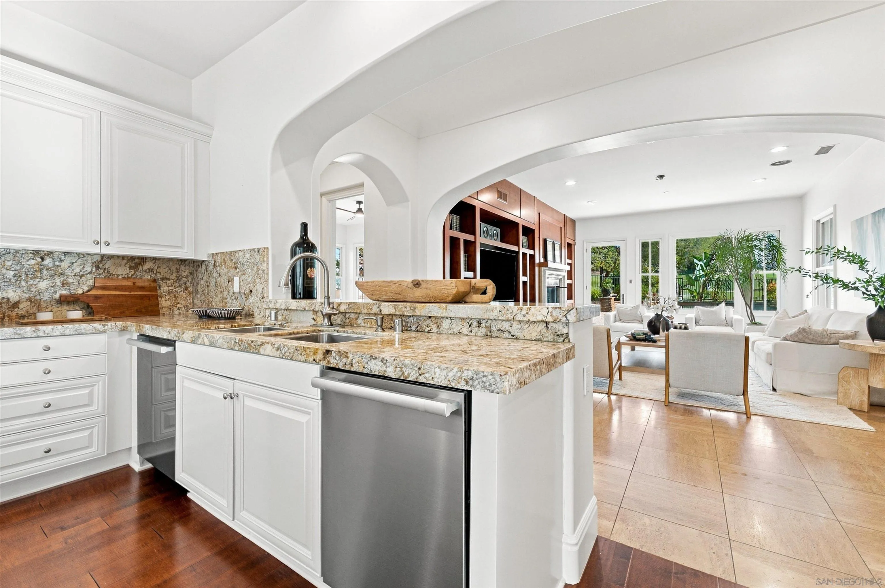 https://cdn.realtyfeed.com/cdn/127/260022493/e3be4b2e959d730c4da487b778bff854.webp