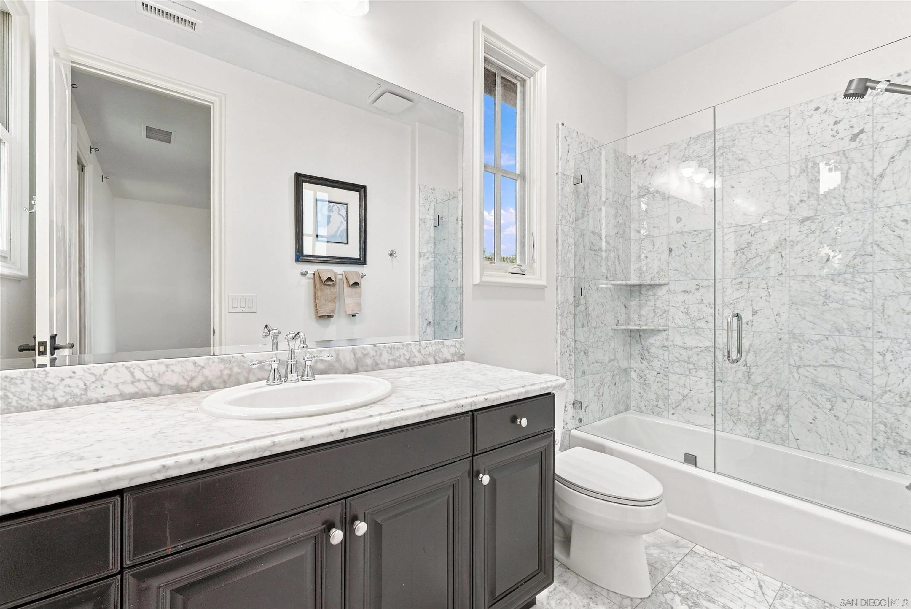 https://cdn.realtyfeed.com/cdn/127/260022493/f71243804bc2cc42050ec8ad04323948.webp