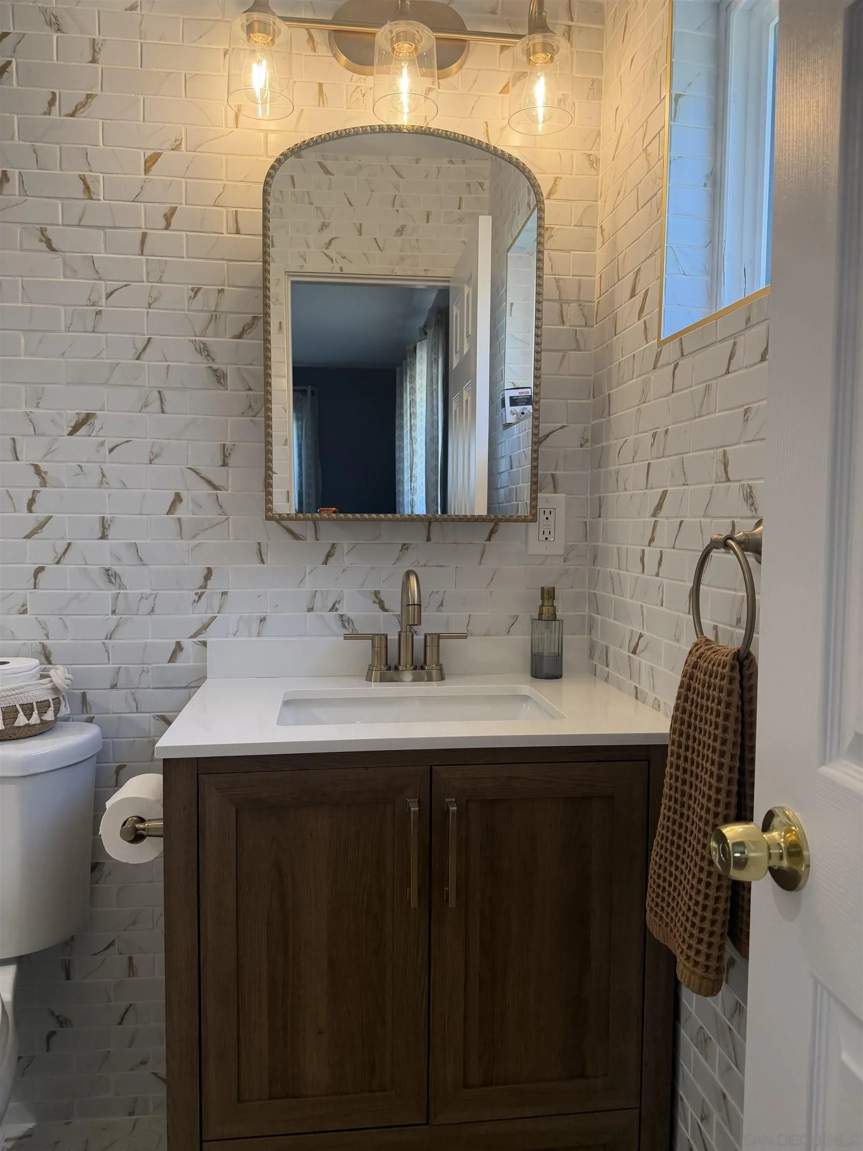 https://cdn.realtyfeed.com/cdn/127/260022498/1e193d19c4dac3df1accd9c572f7b5ed.webp