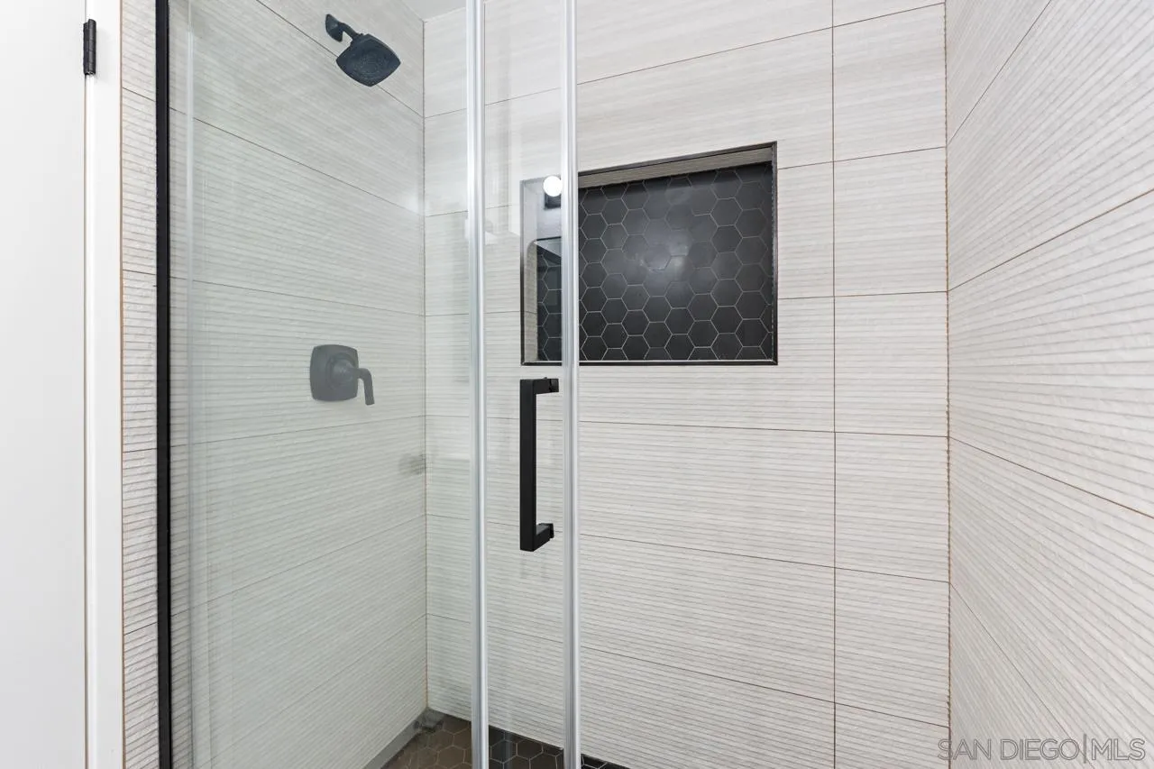https://cdn.realtyfeed.com/cdn/127/260022499/7f00d9137eeedca933d81d65ac3066cb.webp