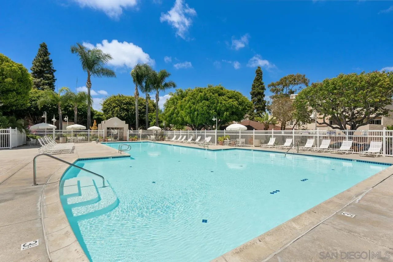 https://cdn.realtyfeed.com/cdn/127/260022499/acb27ec6c53be6bf8d562417b82c9fa1.webp