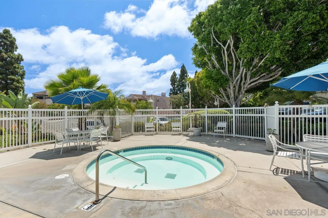 https://cdn.realtyfeed.com/cdn/127/260022499/af3b62da06270c716d75fdfc2e8d7b4e.webp