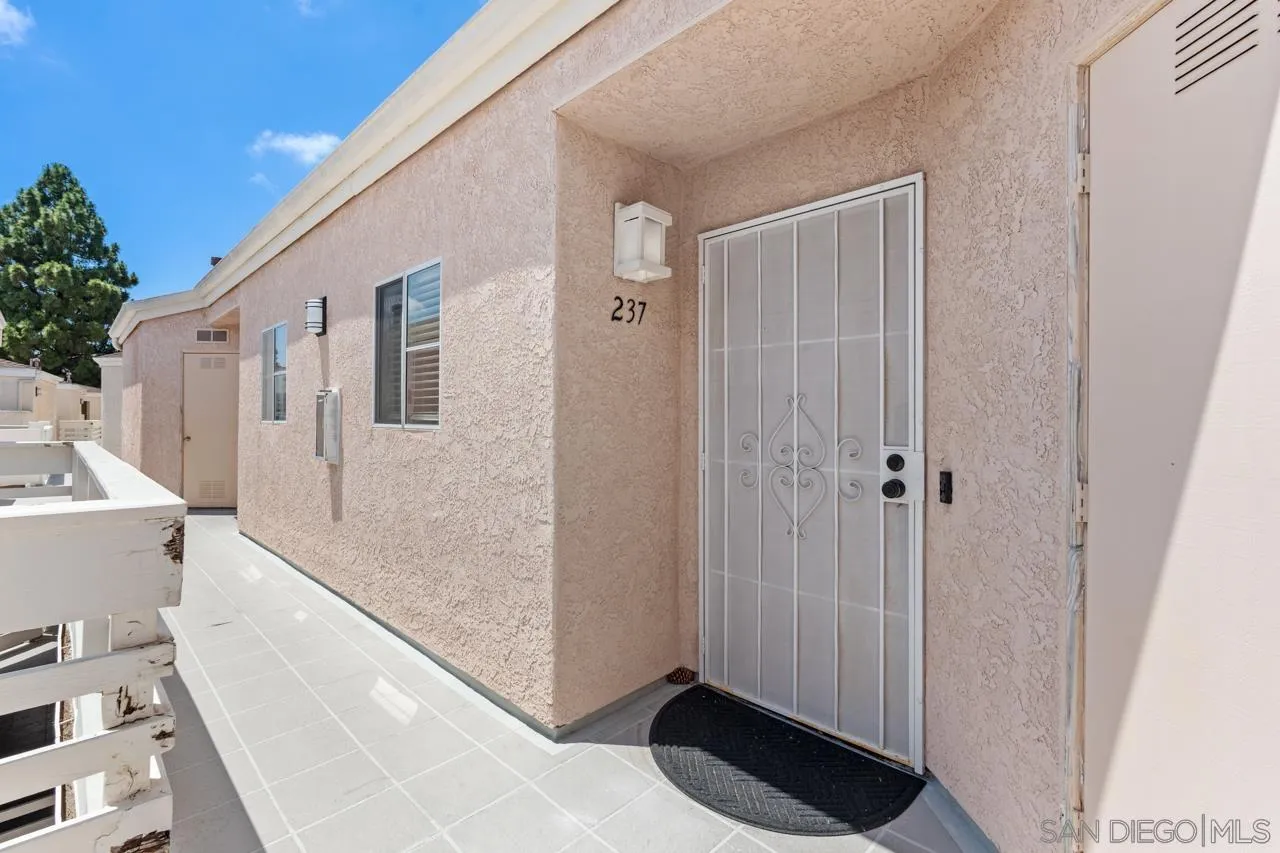 https://cdn.realtyfeed.com/cdn/127/260022499/da81aaff49834eb4495f33049aed6526.webp