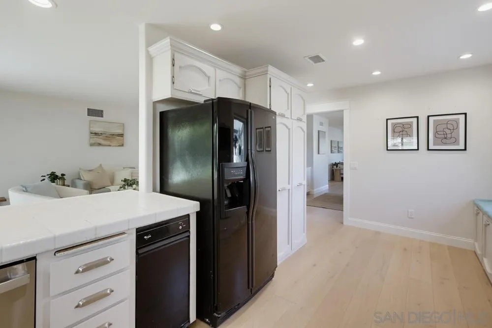 https://cdn.realtyfeed.com/cdn/127/260022514/1115245548e5c07806a5a6ee0f7353ed.webp