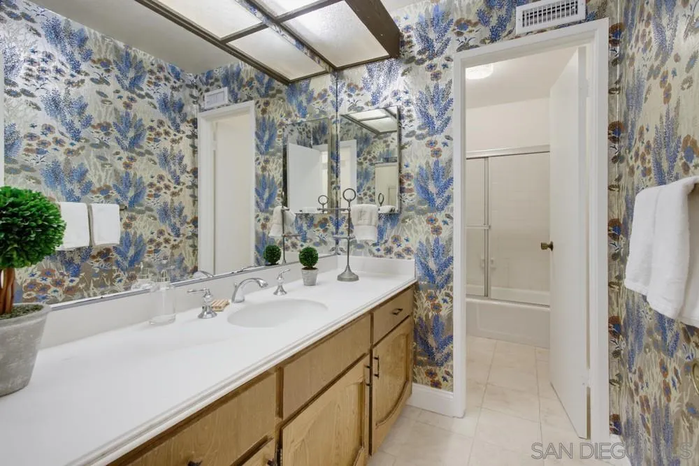 https://cdn.realtyfeed.com/cdn/127/260022514/50975d1911411453b4ca15f4f5943536.webp
