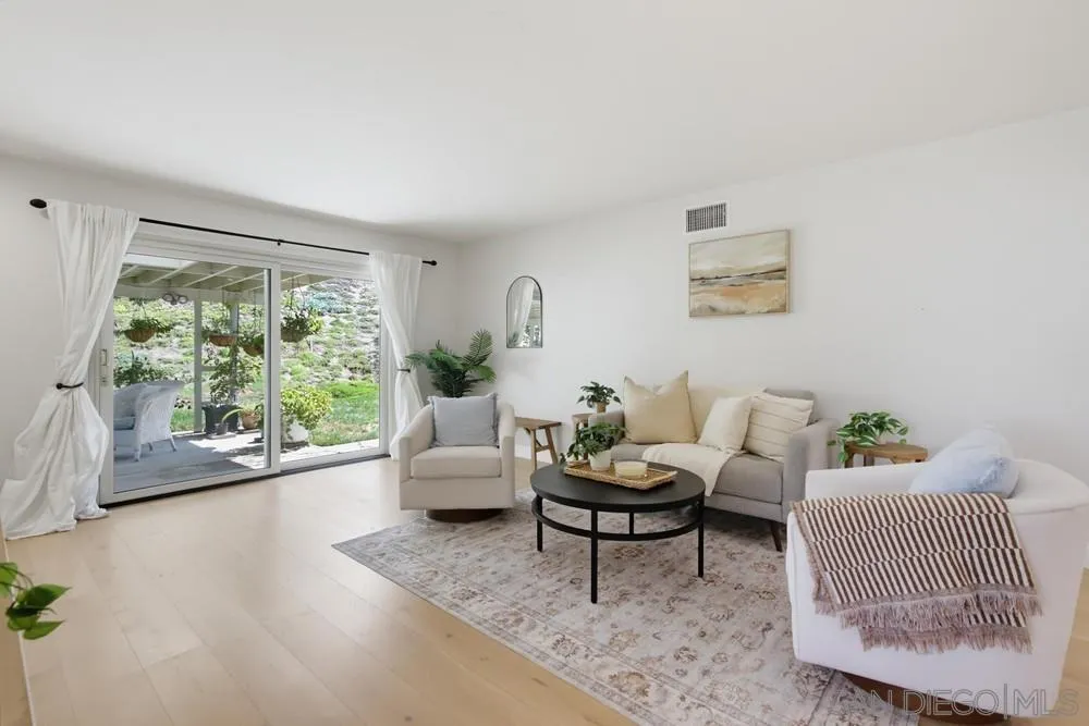 https://cdn.realtyfeed.com/cdn/127/260022514/dc881dee76d49422450226e76f3bd7e8.webp