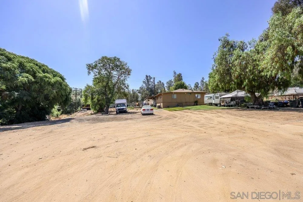 https://cdn.realtyfeed.com/cdn/127/260022520/cf9c37c0f65e5a88415e3bc9f8b91da5.webp