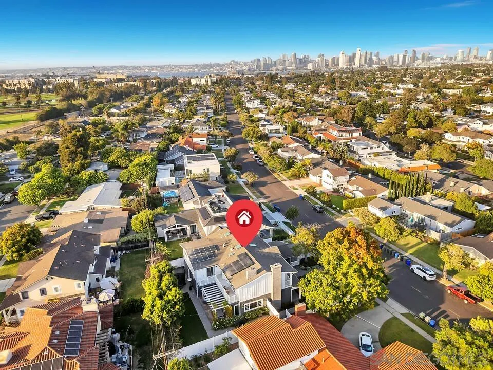 https://cdn.realtyfeed.com/cdn/127/260022521/397ff0c9fdec6f51a6d60863579d79c2.webp