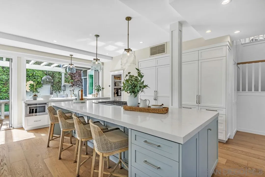 https://cdn.realtyfeed.com/cdn/127/260022521/8e03f7f2ecb1812fe525fdabbcc13f78.webp
