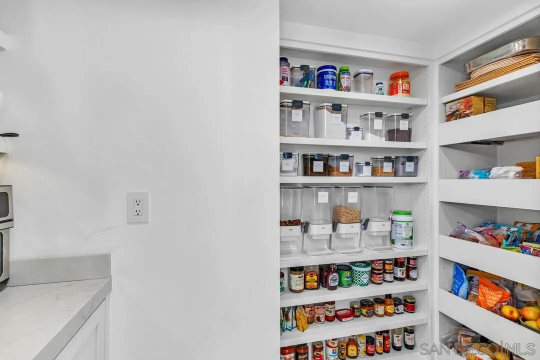 https://cdn.realtyfeed.com/cdn/127/260022521/c286a237af70e8dfcc169a45aa5c6606.webp