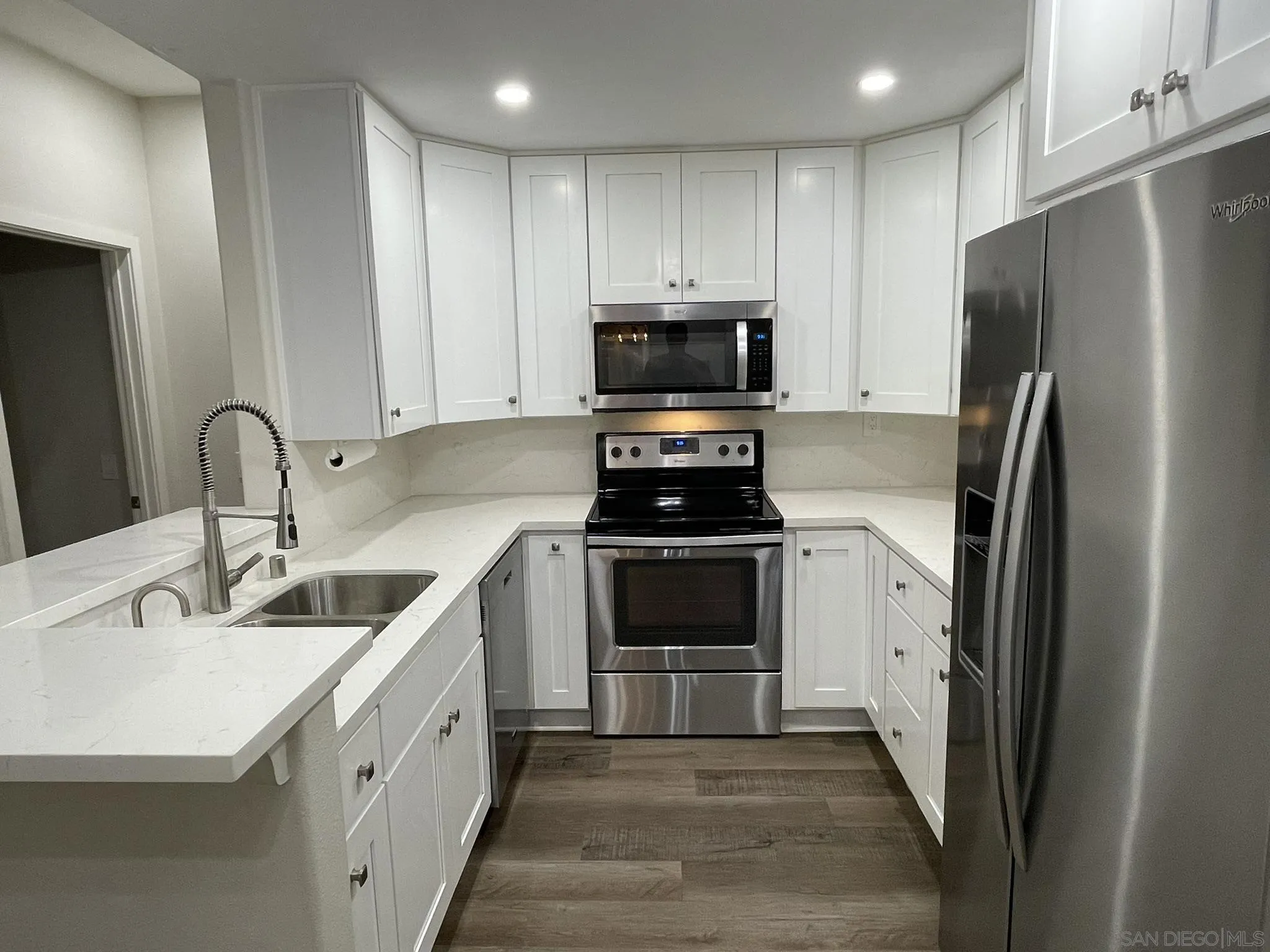 550 Camino De La Reina Unit 112, San Diego, CA 92108 - Photo 4 of 22, San Diego, CA