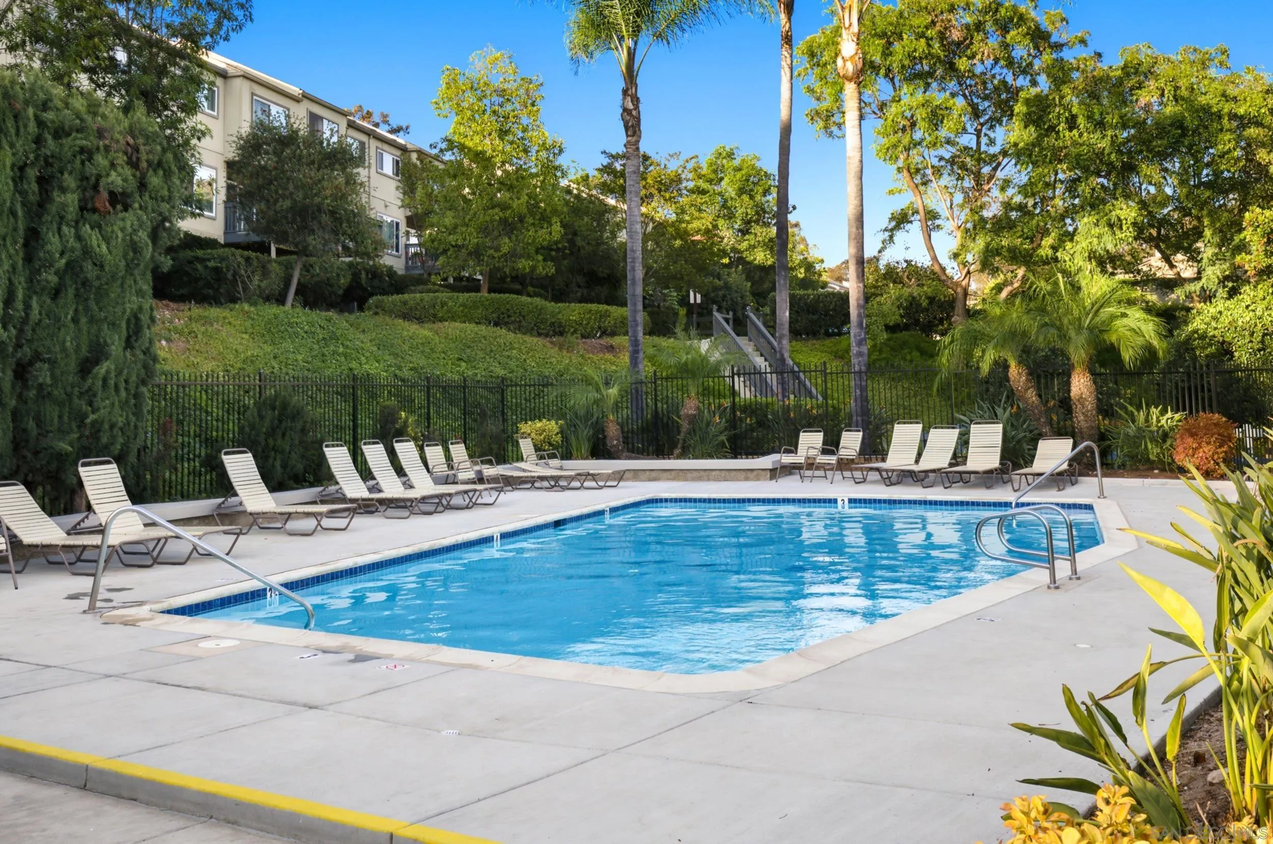https://cdn.realtyfeed.com/cdn/127/260022527/dd4146d8595665c869e85db1ddb0e1c2.webp