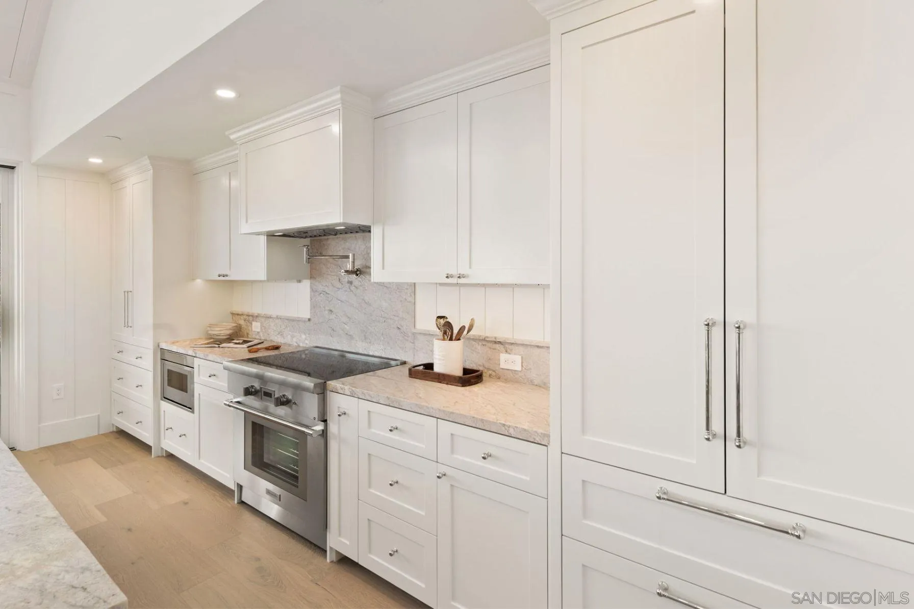 747 Orange Ave Unit 202, Coronado, CA 92118 - Photo 5 of 22, Coronado, CA