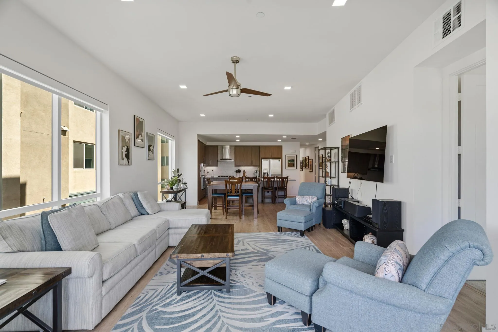 https://cdn.realtyfeed.com/cdn/127/260022533/3a94a61e15ef05083642ca372e23e112.webp