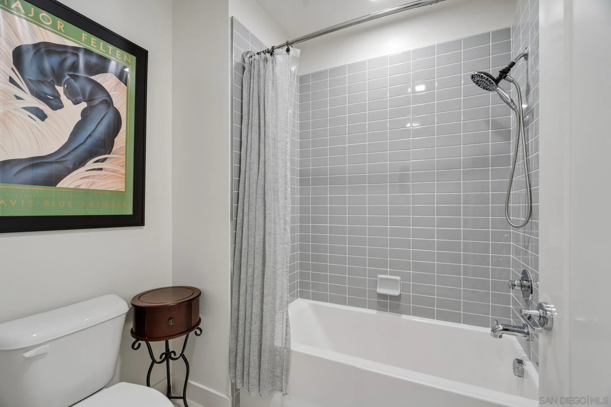 https://cdn.realtyfeed.com/cdn/127/260022533/763a2fa4c82410b496b9c3afec66825b.webp