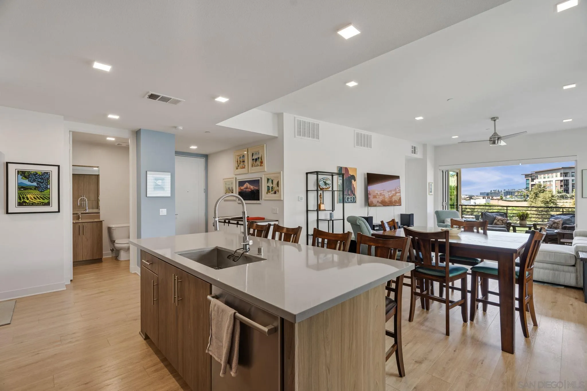 https://cdn.realtyfeed.com/cdn/127/260022533/9b4fba6c5d05bdc3dd573e8a7d4ad34d.webp
