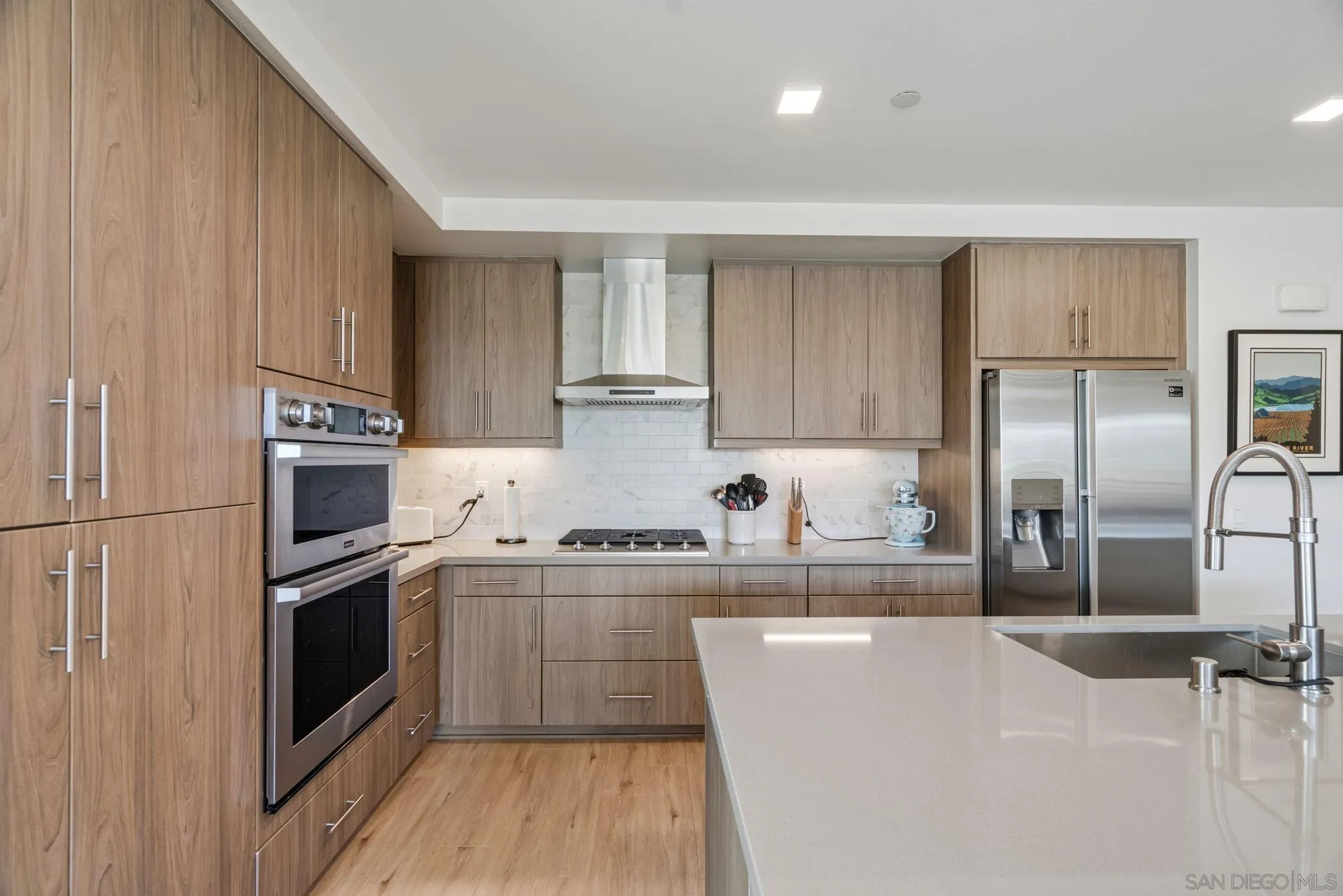 https://cdn.realtyfeed.com/cdn/127/260022533/e64ef941c22133df9e0fb37f230d6f29.webp