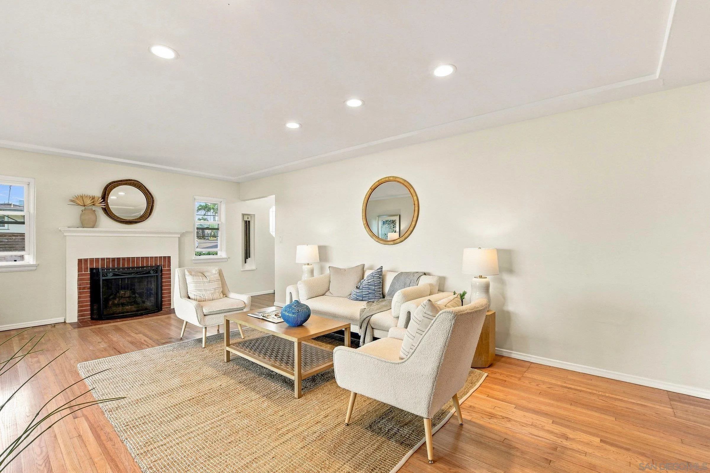 https://cdn.realtyfeed.com/cdn/127/260022534/4a127e9a471f8f58d0cb6b3c3e7c99fc.webp