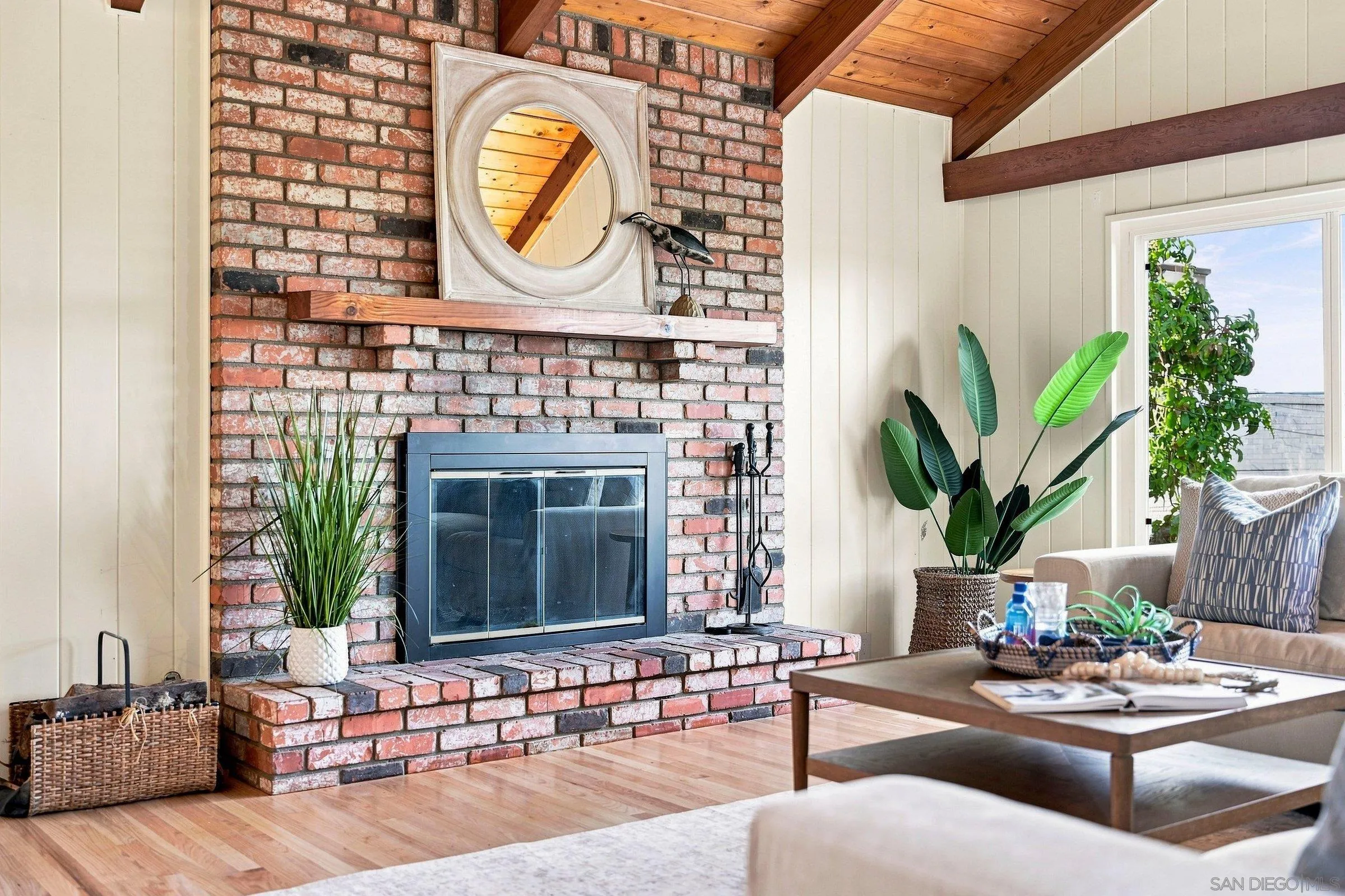 https://cdn.realtyfeed.com/cdn/127/260022534/67f1f3cfda1d02460a9a6b5e37fc087a.webp