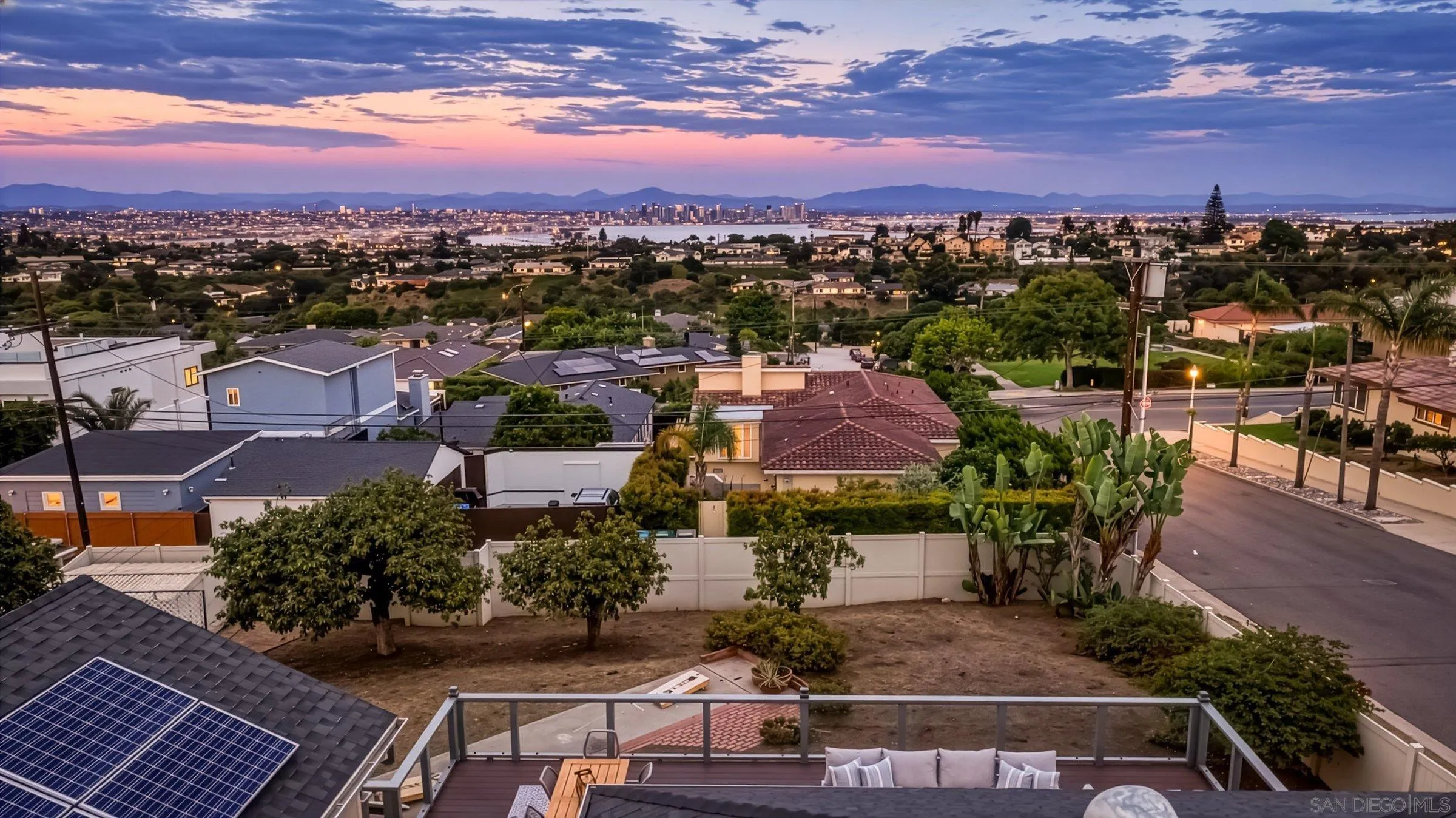 https://cdn.realtyfeed.com/cdn/127/260022534/c6d31e3dcf0c201cc0c31f39d3aab229.webp
