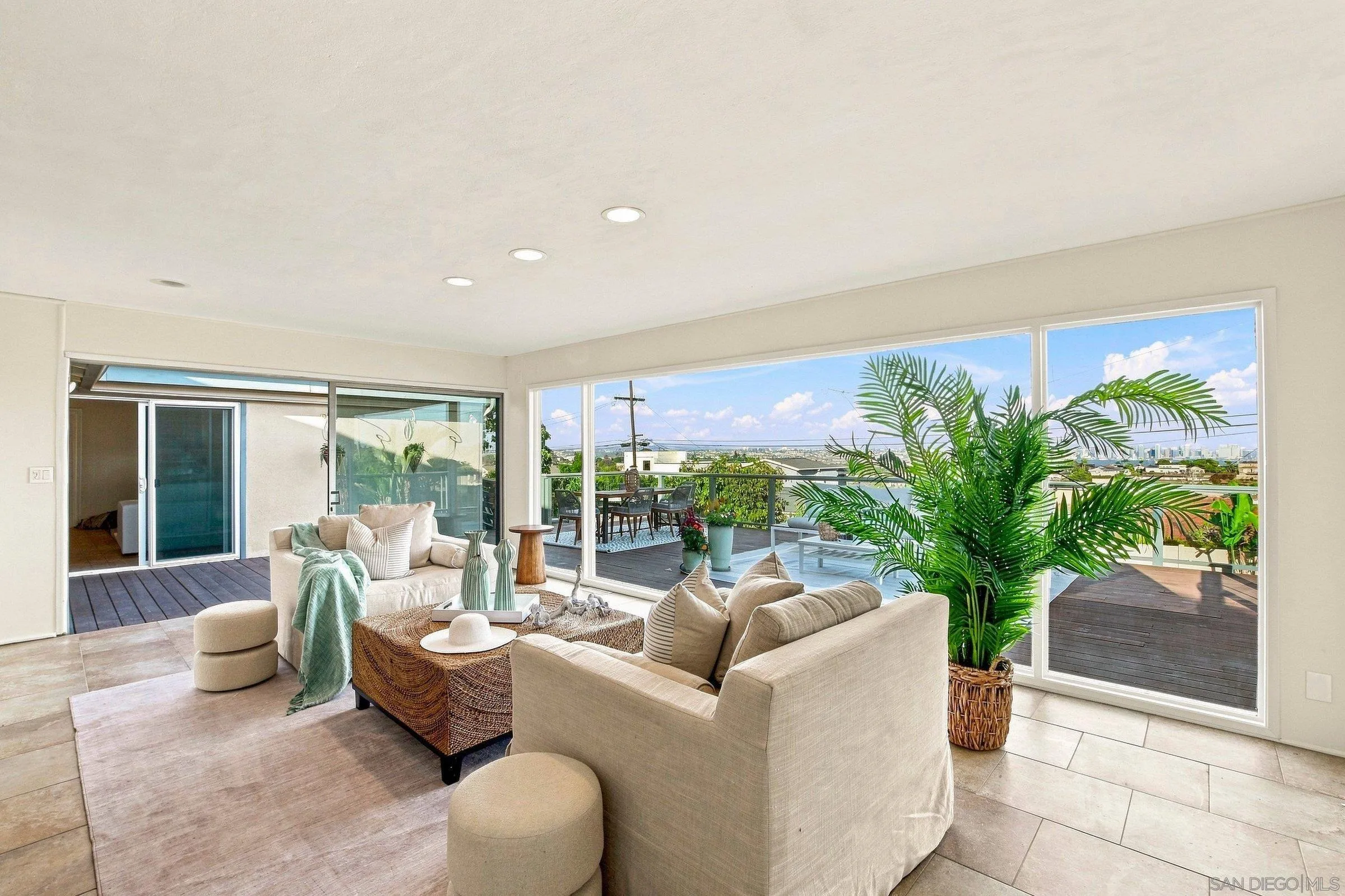 https://cdn.realtyfeed.com/cdn/127/260022534/df28a8e518e6de0b1ab0bb4540fad5d4.webp