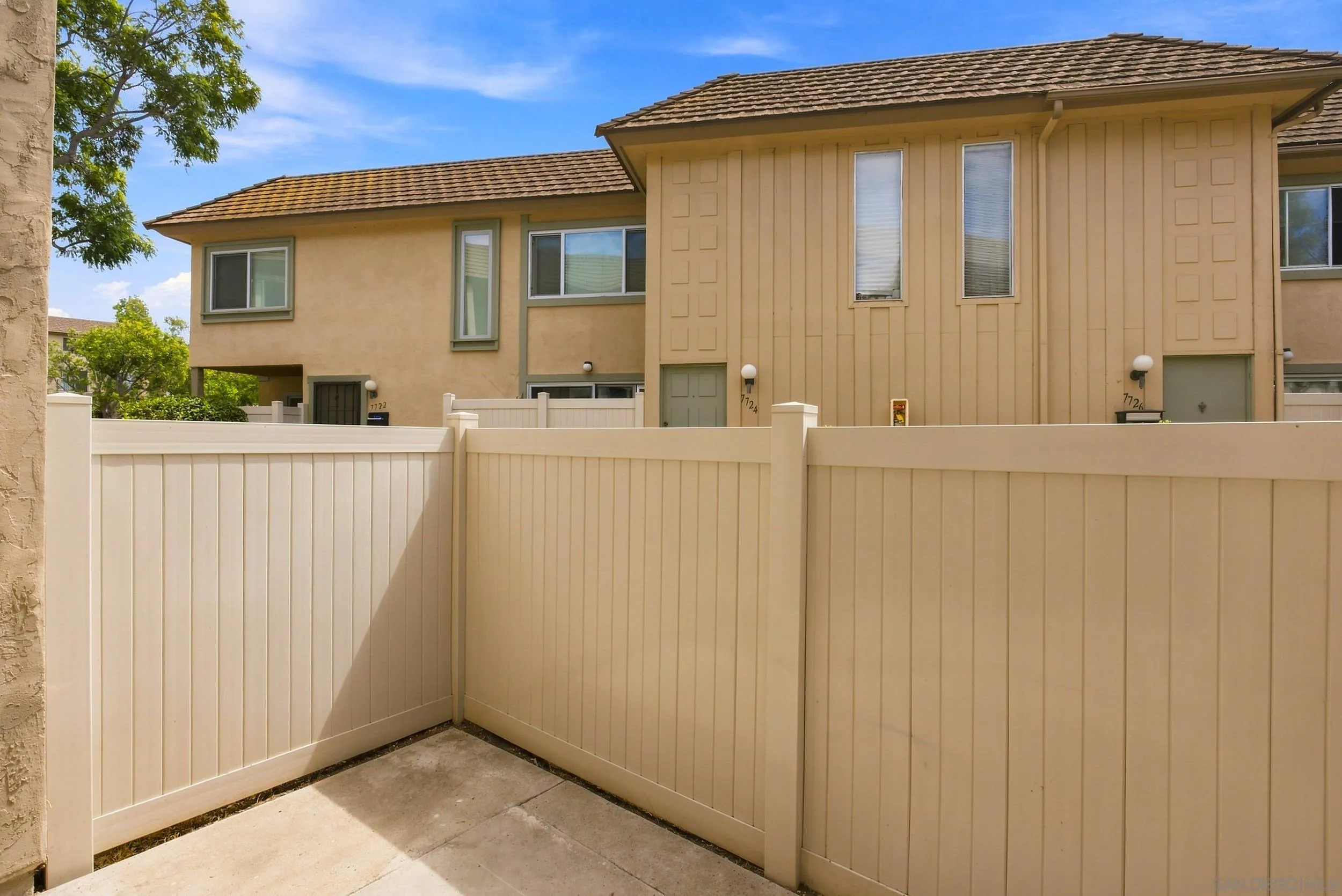 https://cdn.realtyfeed.com/cdn/127/260022535/02ec45e7e0c0343d44e5558181cc26bc.webp