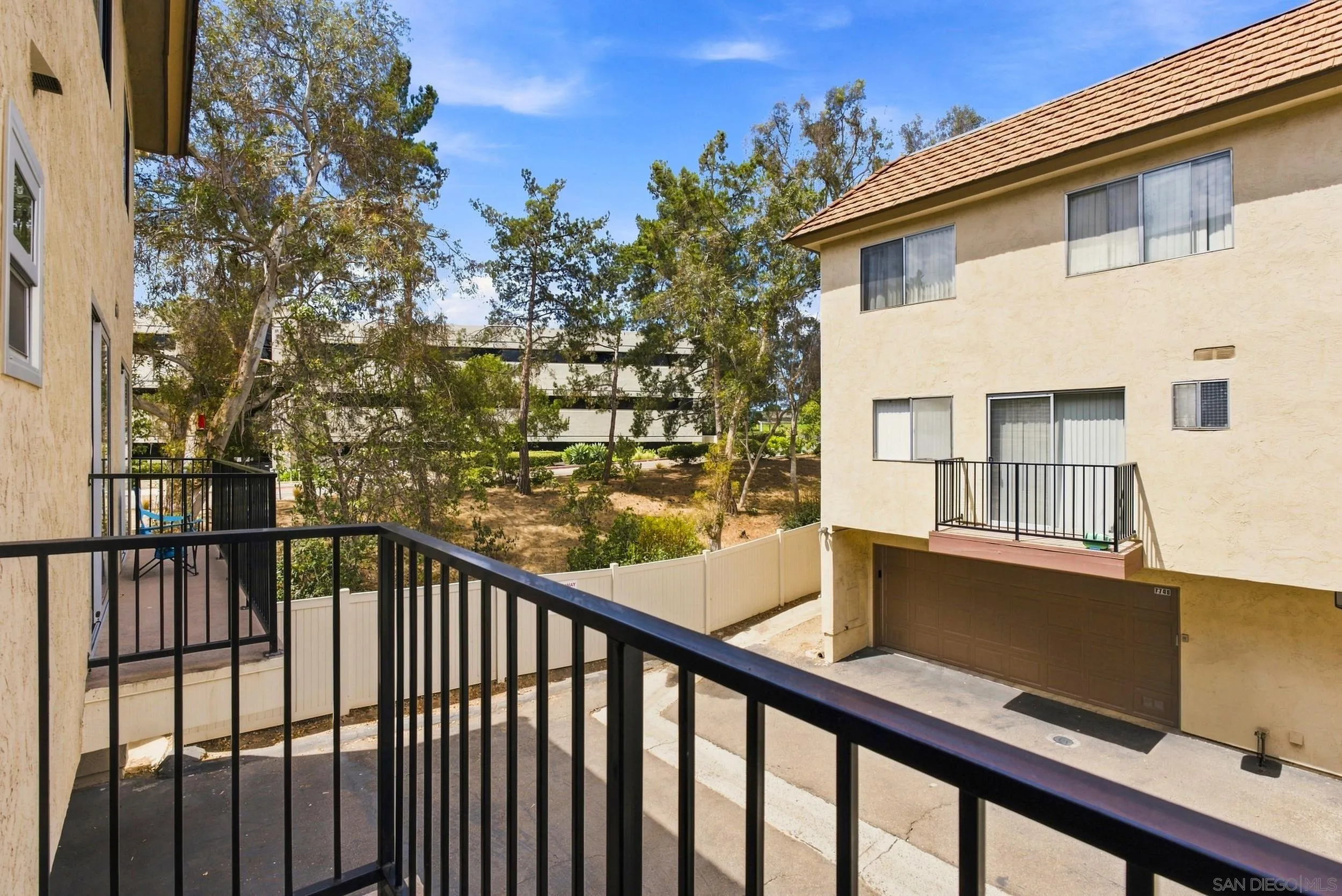 https://cdn.realtyfeed.com/cdn/127/260022535/10c3dea44a8002d675dfcdb925fa9ef2.webp