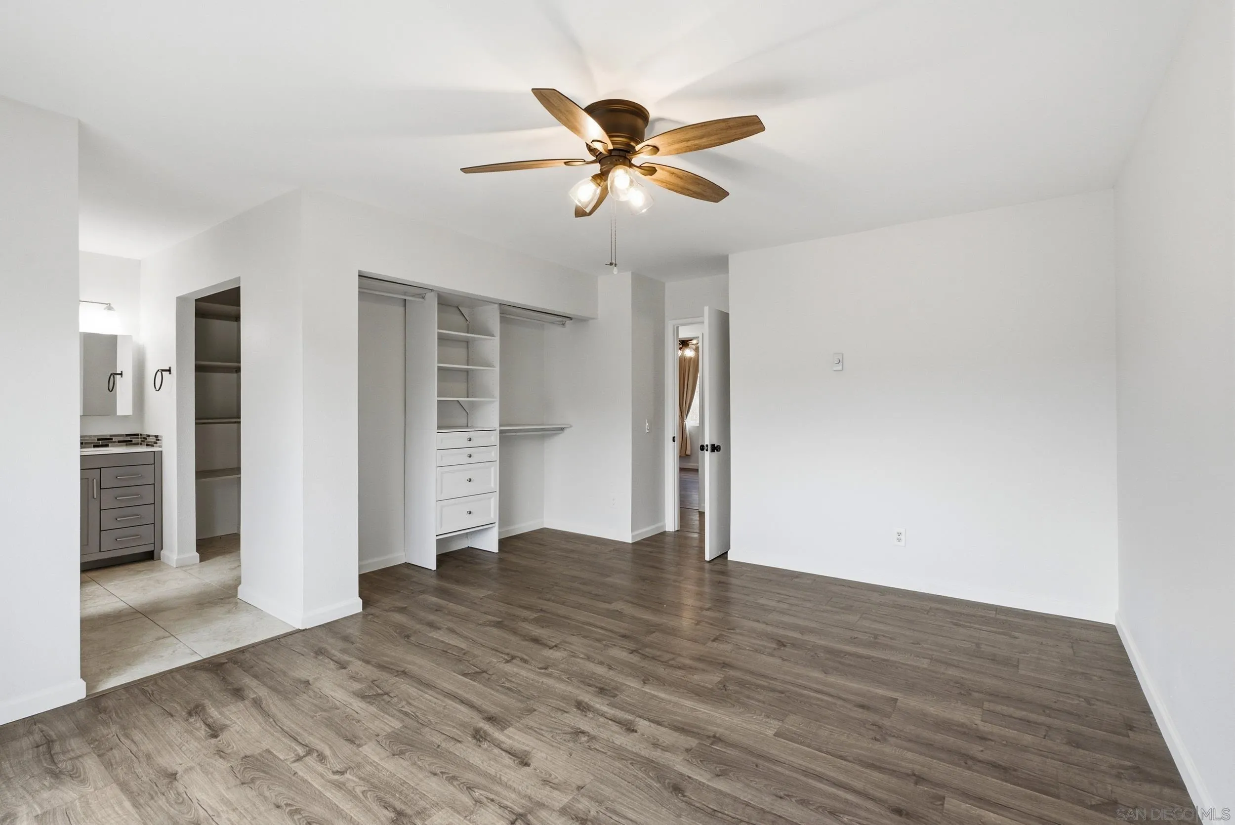 https://cdn.realtyfeed.com/cdn/127/260022535/b583050826d5eb63216580de62df151d.webp