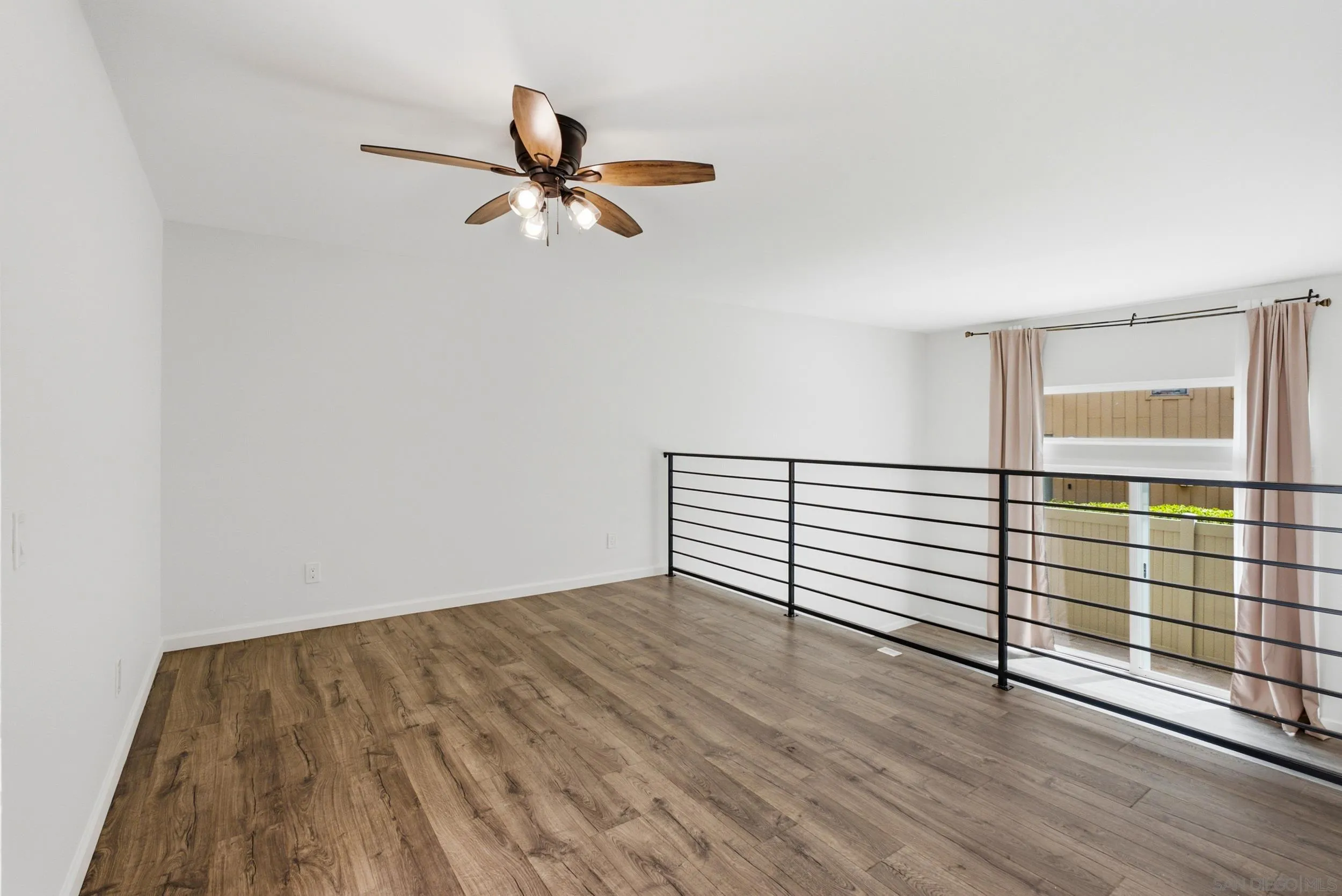 https://cdn.realtyfeed.com/cdn/127/260022535/f03dfff2e06286f4f275a961fc387b35.webp