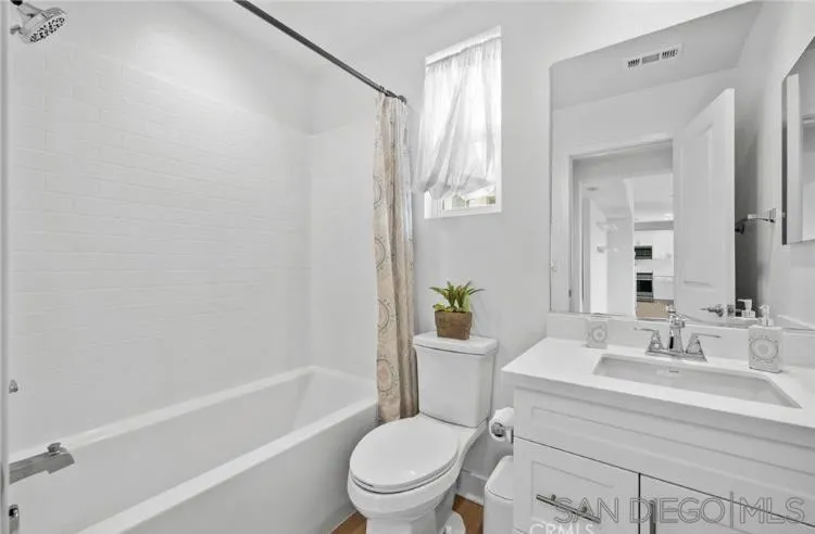 https://cdn.realtyfeed.com/cdn/127/260022541/2a723010a97f7283b104d8f51dda9ab7.webp