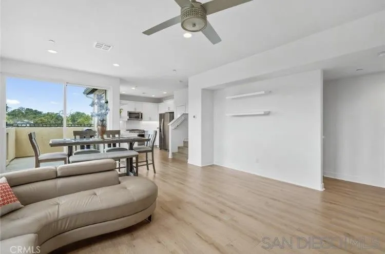 https://cdn.realtyfeed.com/cdn/127/260022541/3a1e56c7e18e55f4b02e67aac9961460.webp